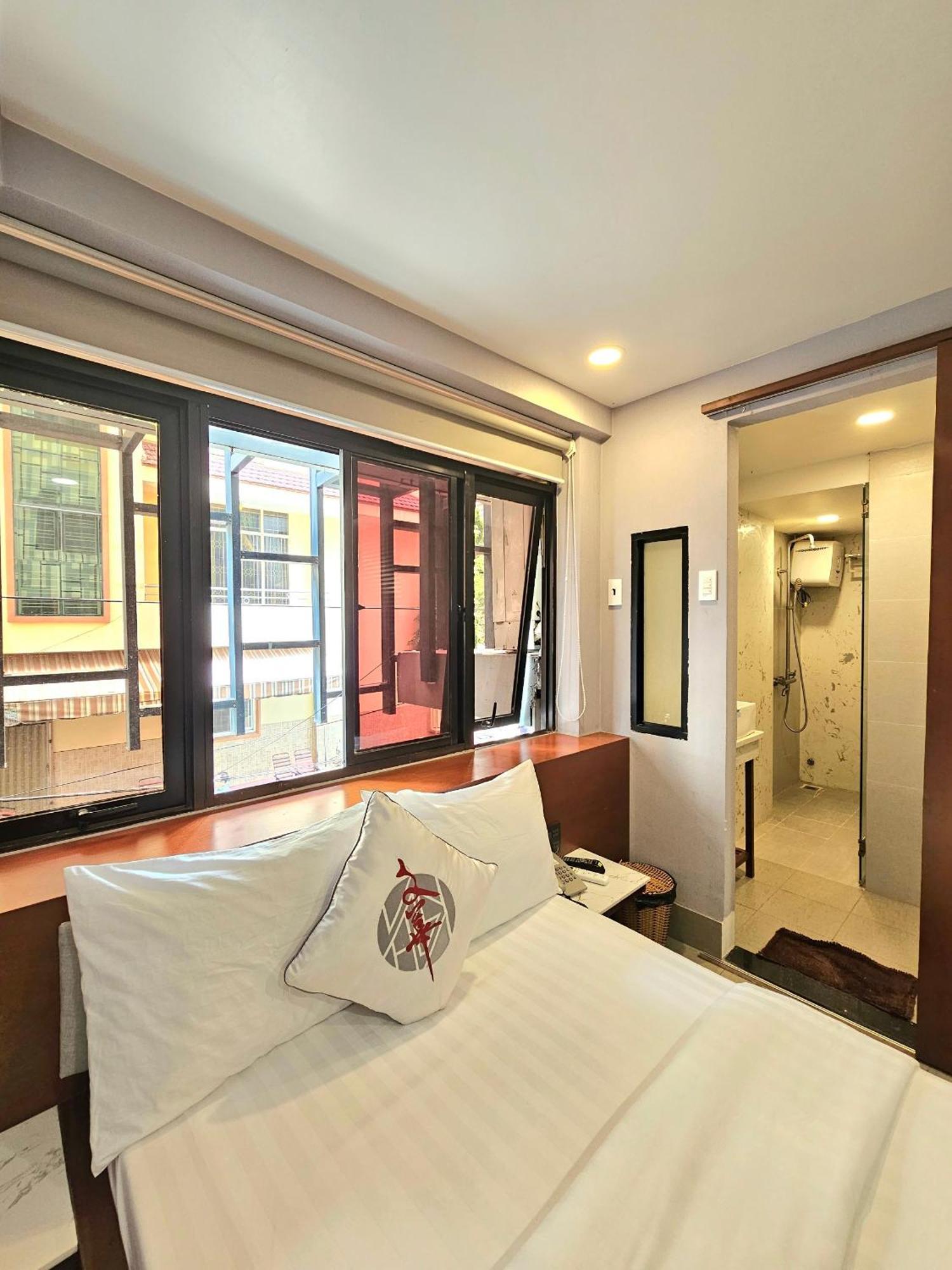 Hoa Ho Chi Minh City
