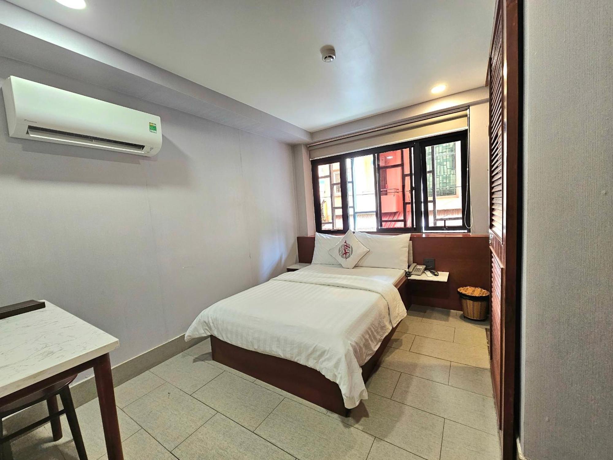 Hoa 2* Ho Chi Minh City