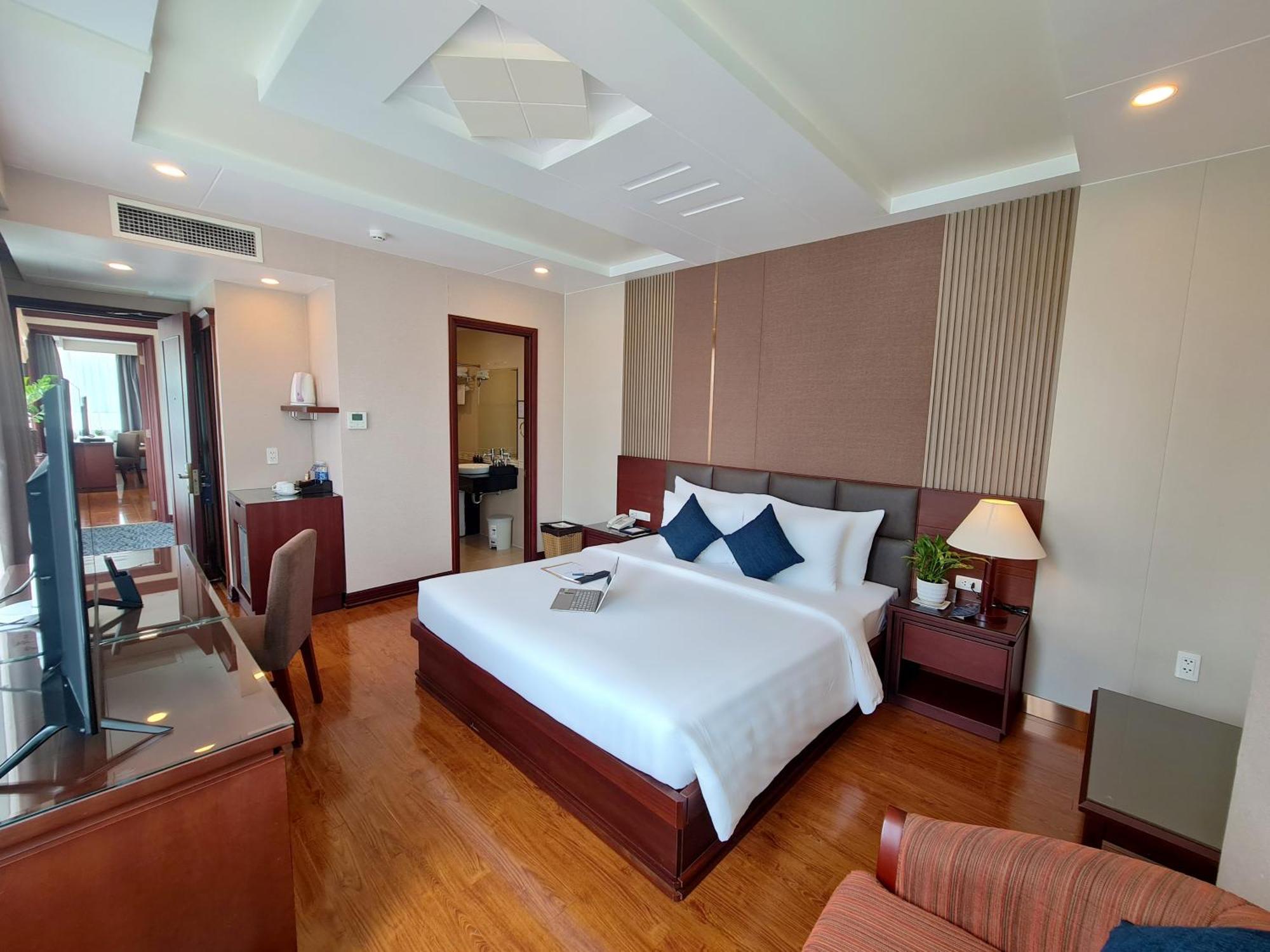 Kin Thi Sach 4* Ho Chi Minh City