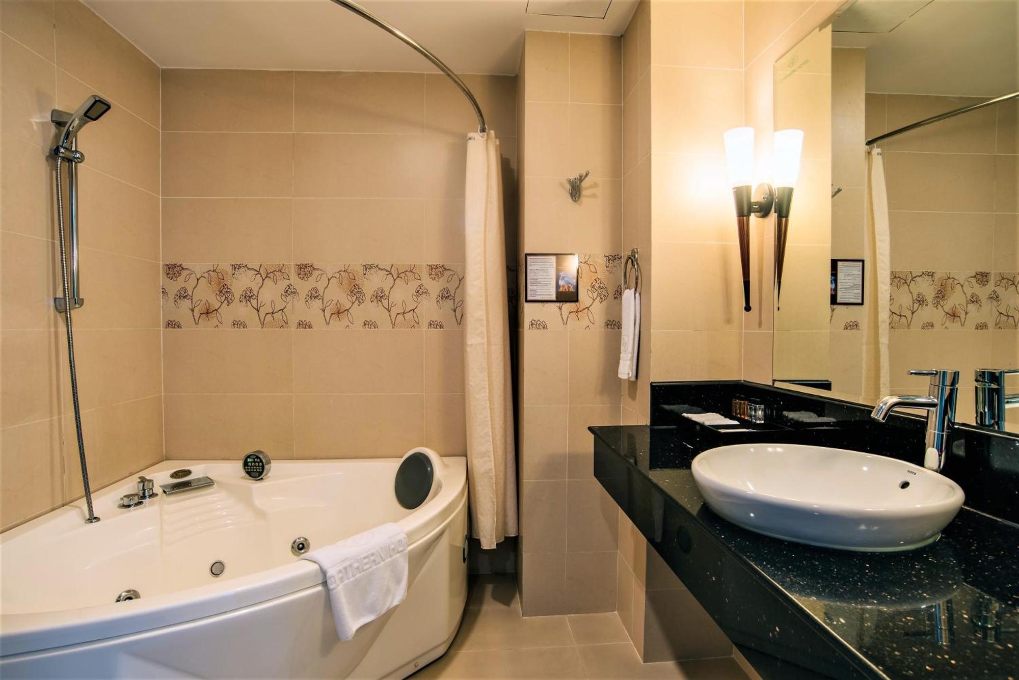 Kin Thi Sach 4* Ho Chi Minh City