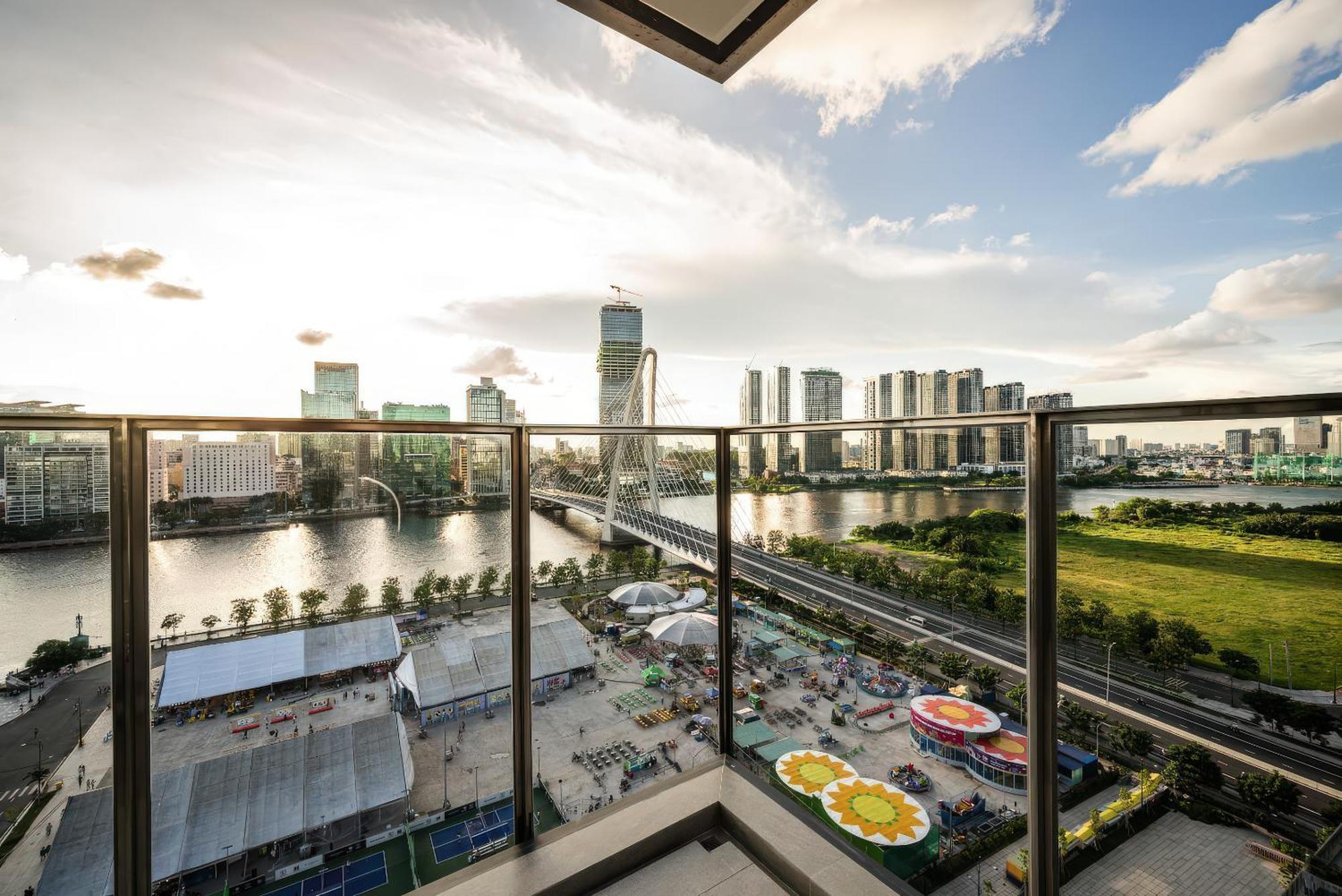 The Opera - Luxury Infinity Pool&sauna Apartment
