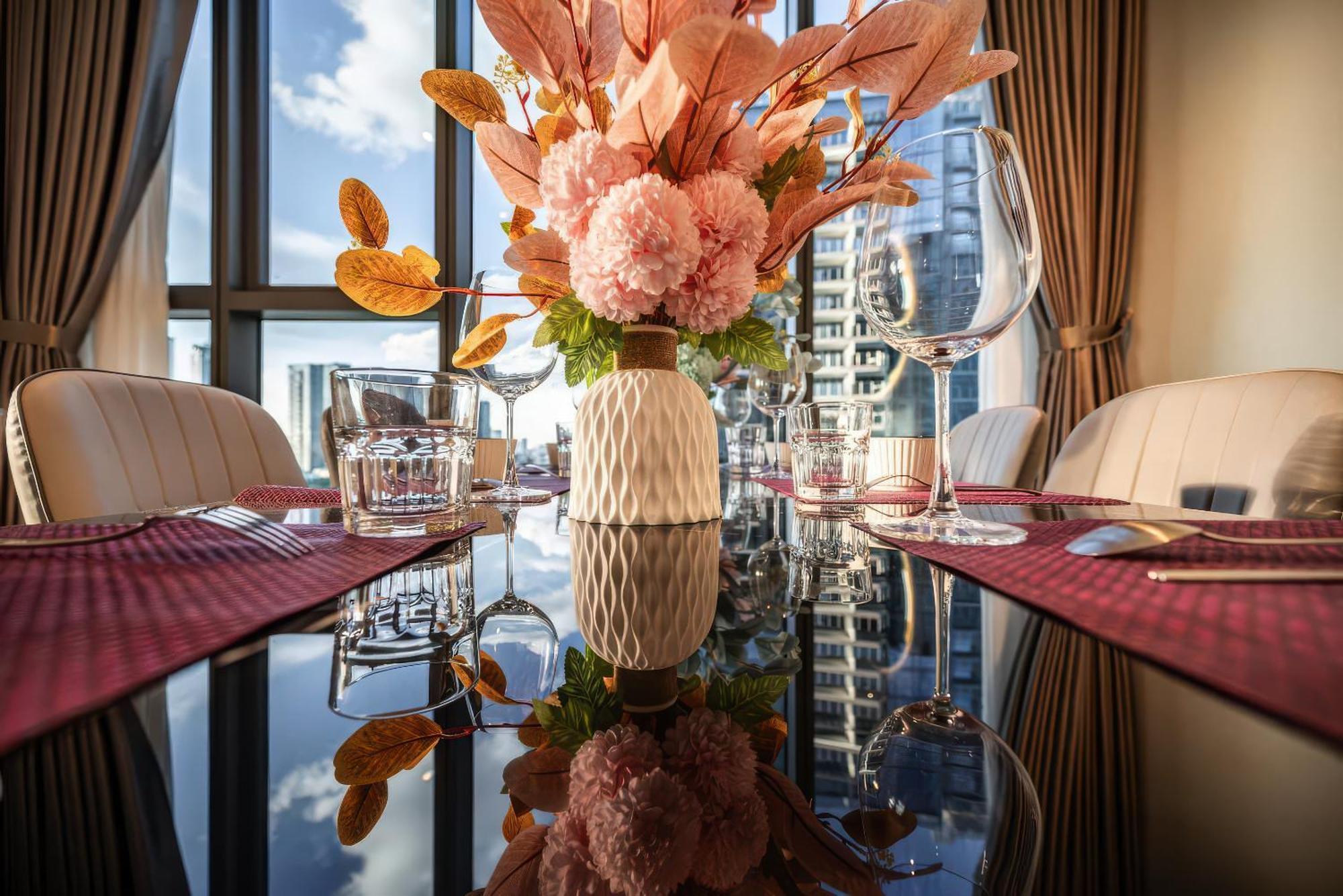 The Opera - Luxury Infinity Pool&sauna Ho Chi Minh City