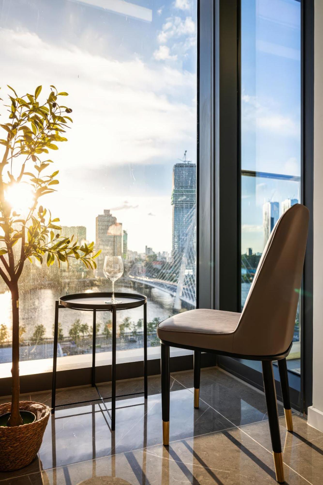 Apartment The Opera - Luxury Infinity Pool&sauna *