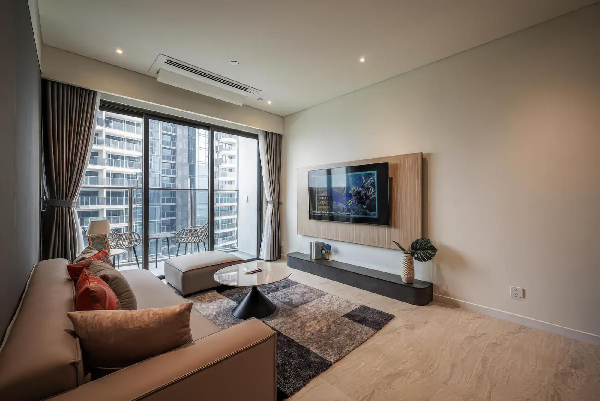 The Opera - Luxury Infinity Pool&sauna Apartment
