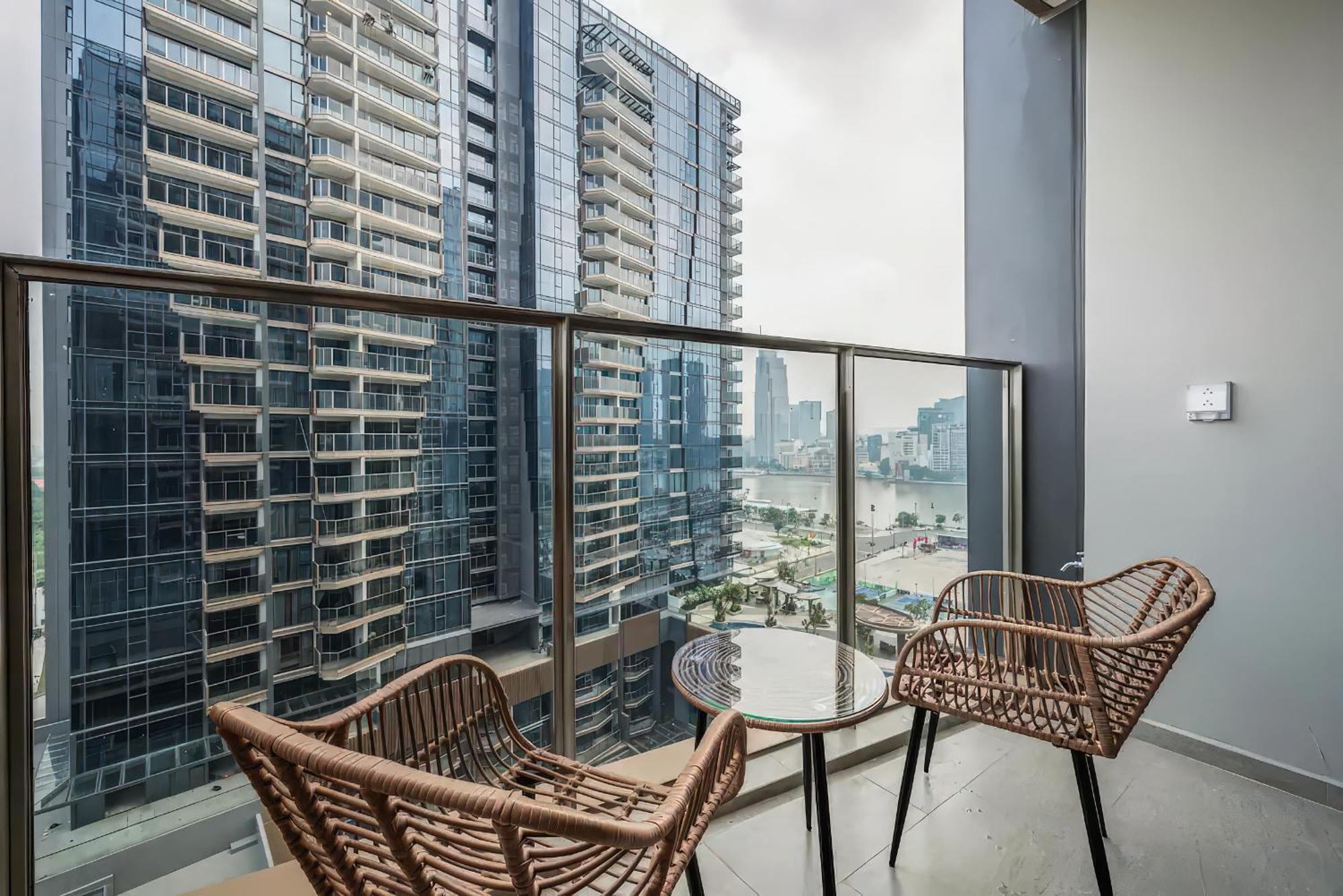 The Opera - Luxury Infinity Pool&sauna Apartment