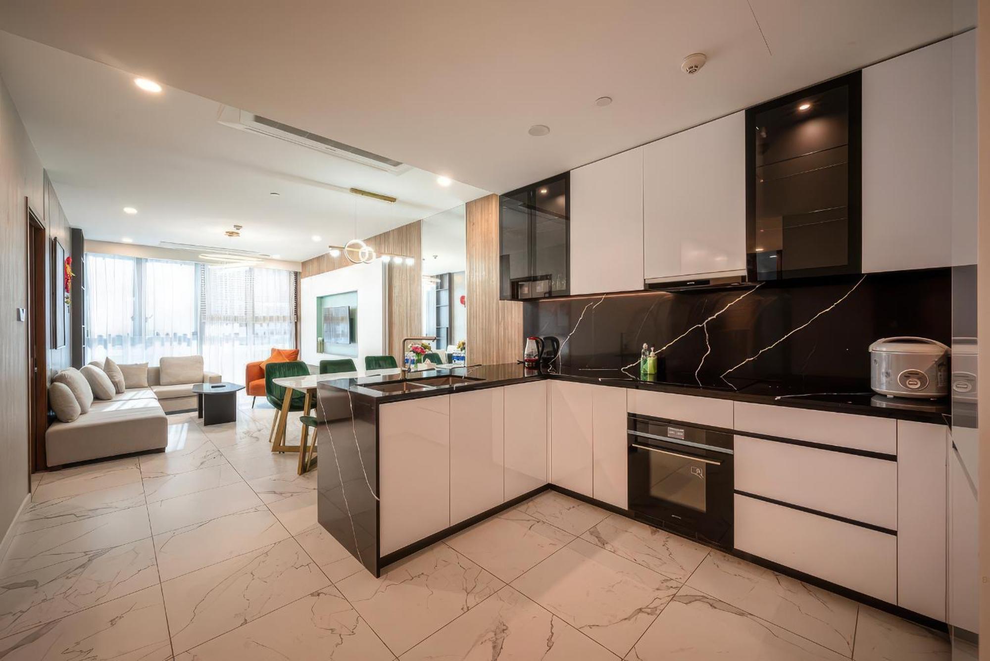 Apartment The Opera - Luxury Infinity Pool&sauna *