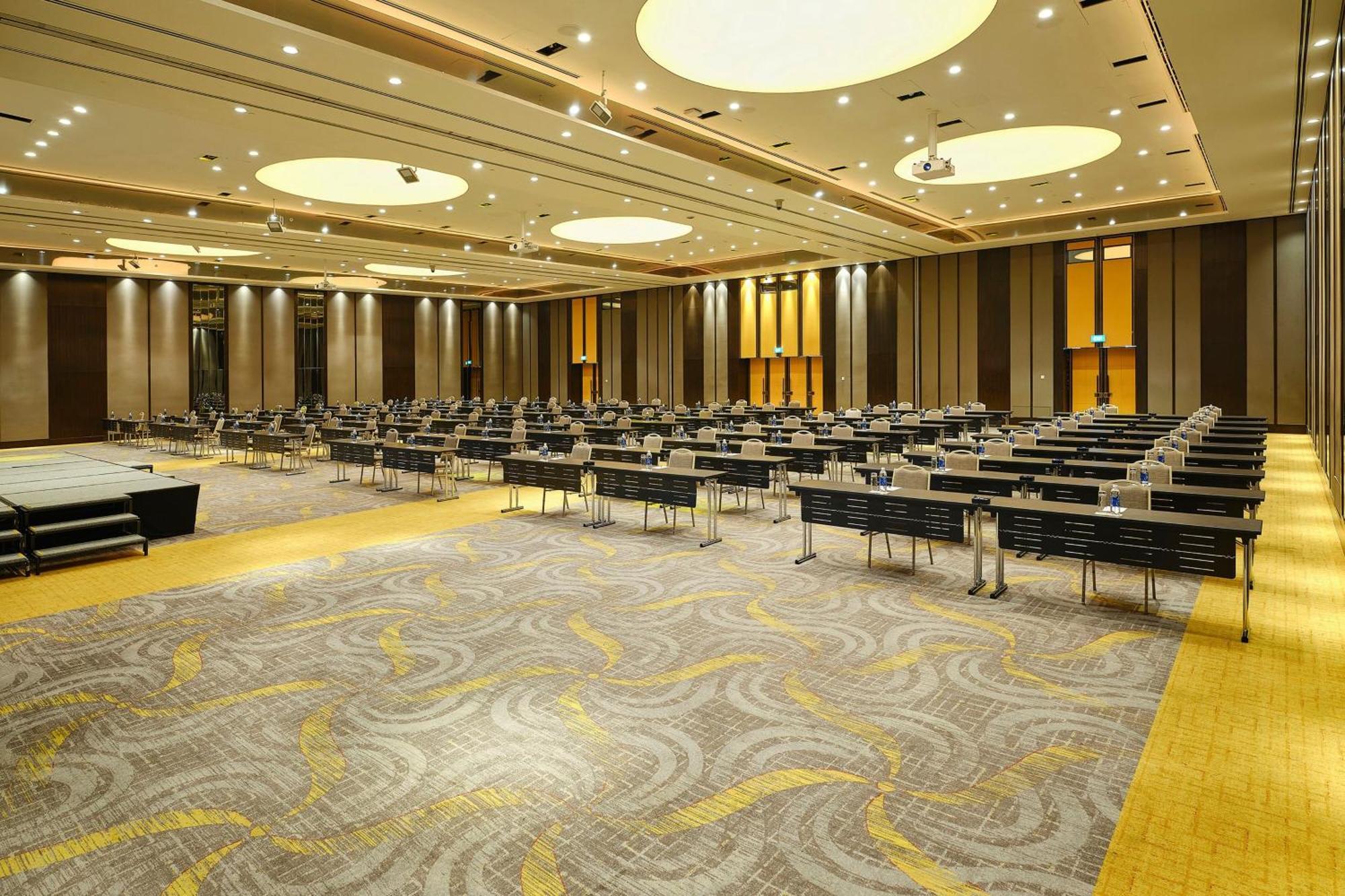 Sheraton Saigon Grand Opera Hotel