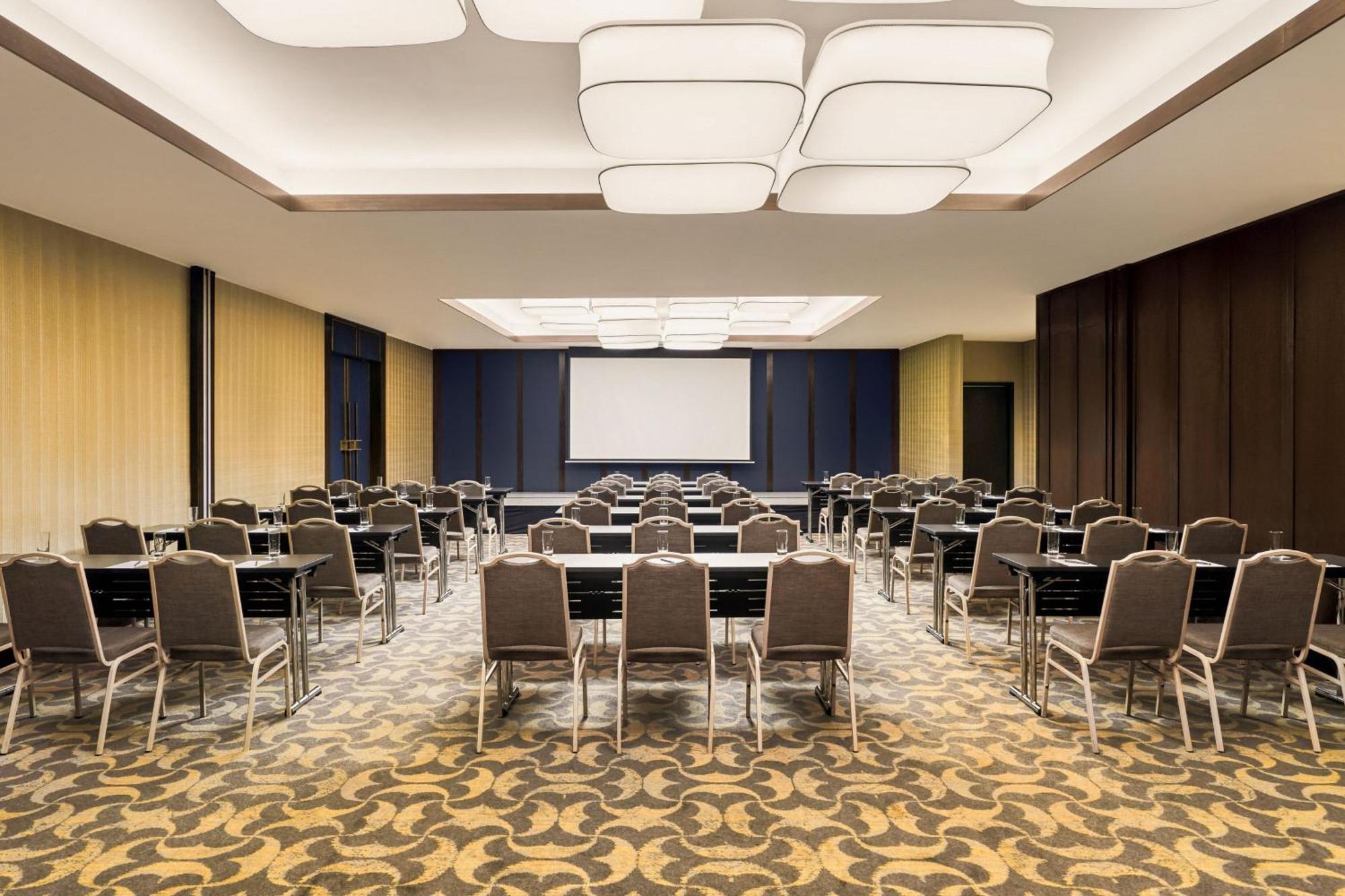 Sheraton Saigon Grand Opera 5*