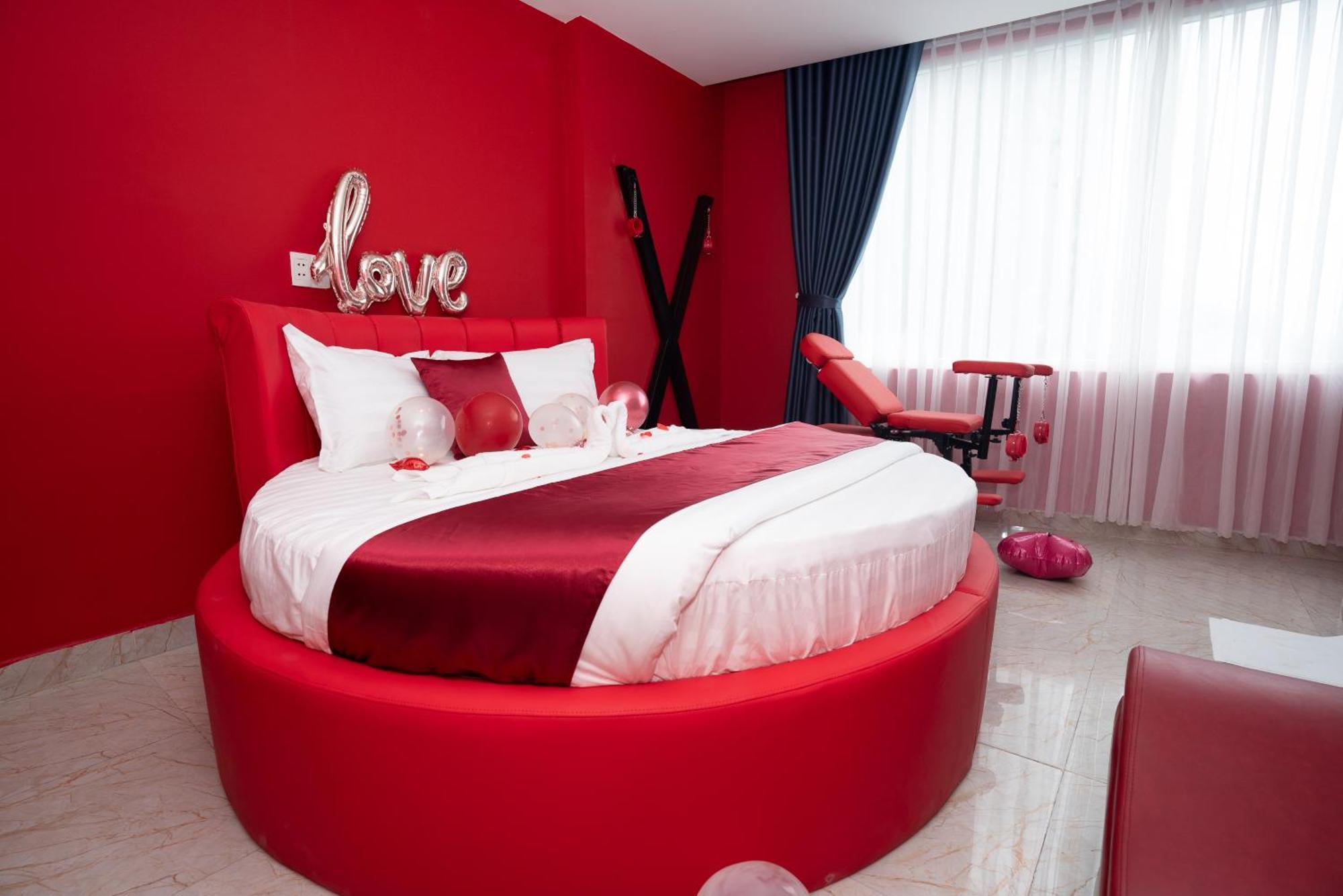 Hotel Eros - Phan Huy Ich