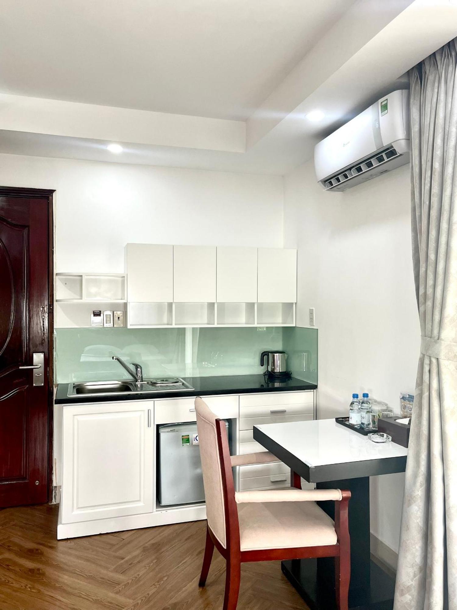Hotel Paragon Pmh *
