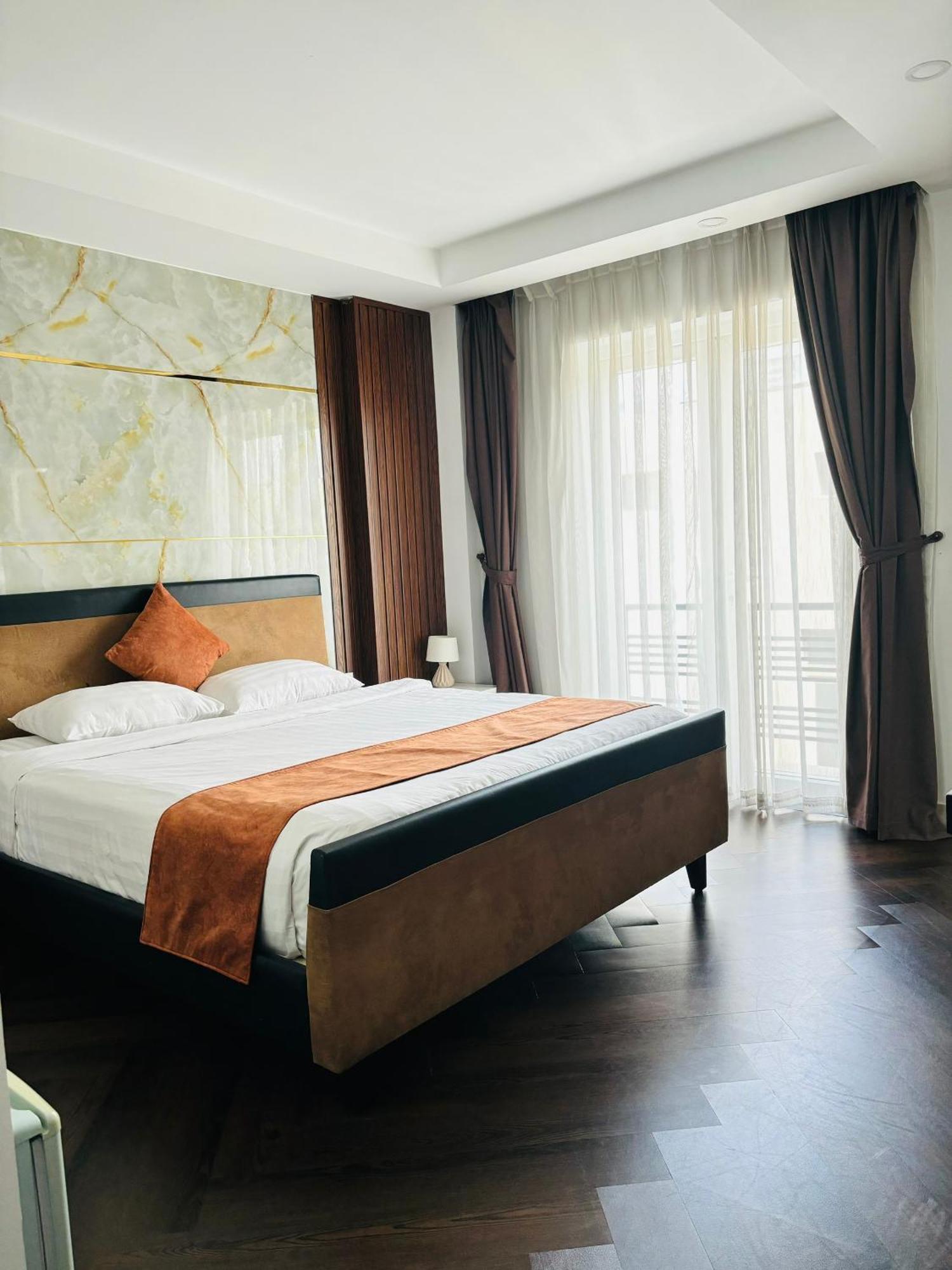 Paragon Pmh Hotel *