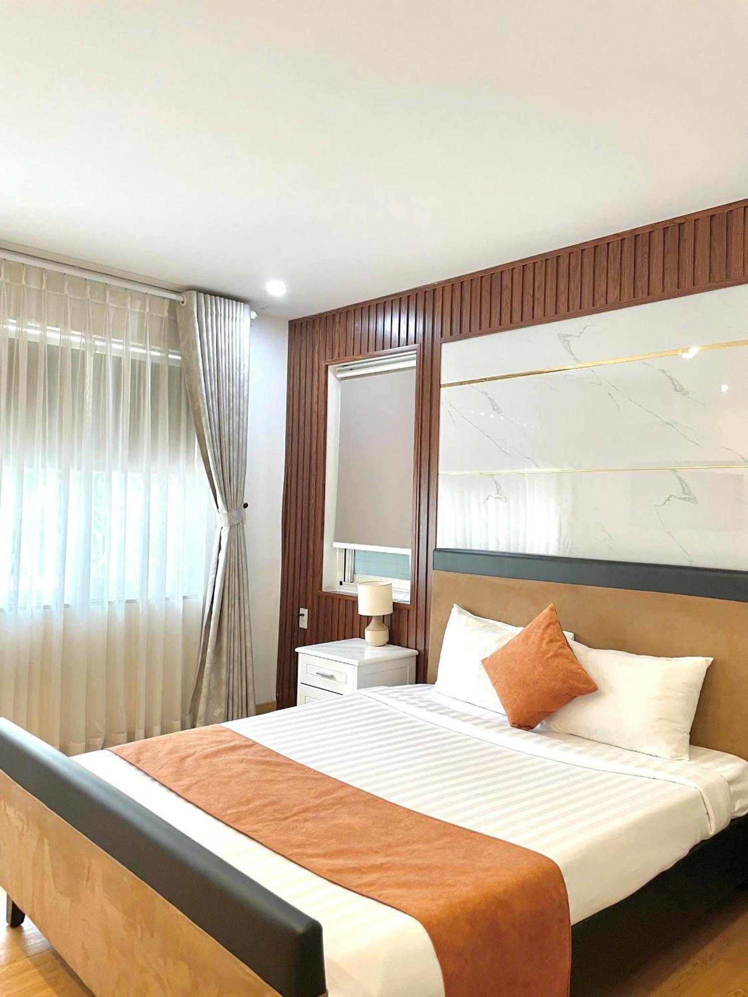Hotel Paragon Pmh *