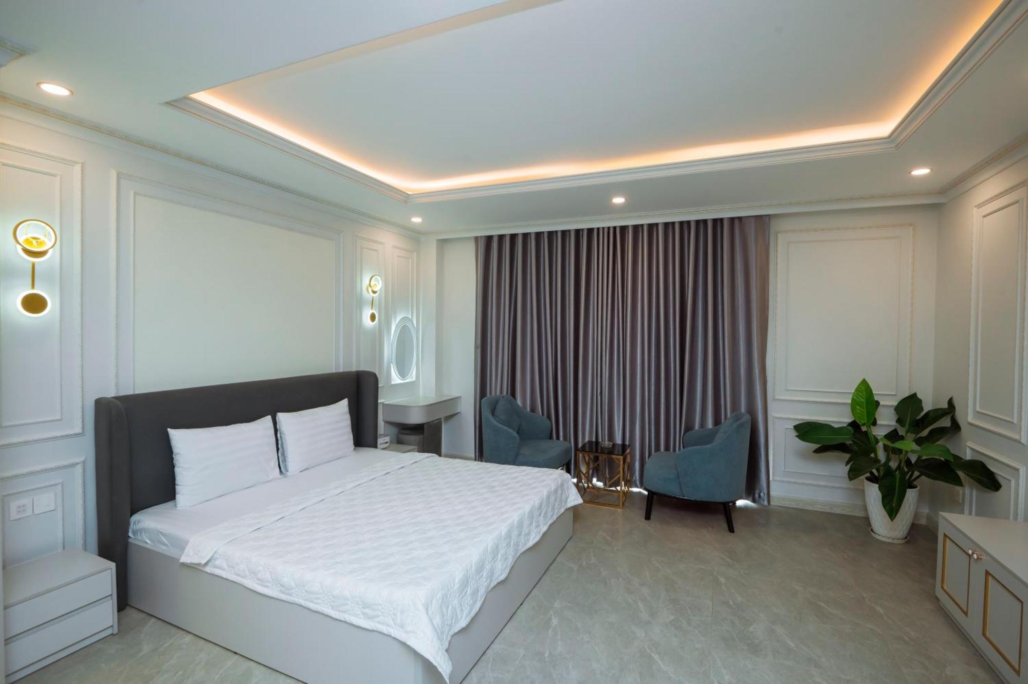 Eden Hotel *