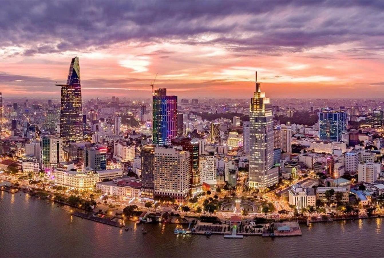 花ren * Ho Chi Minh City