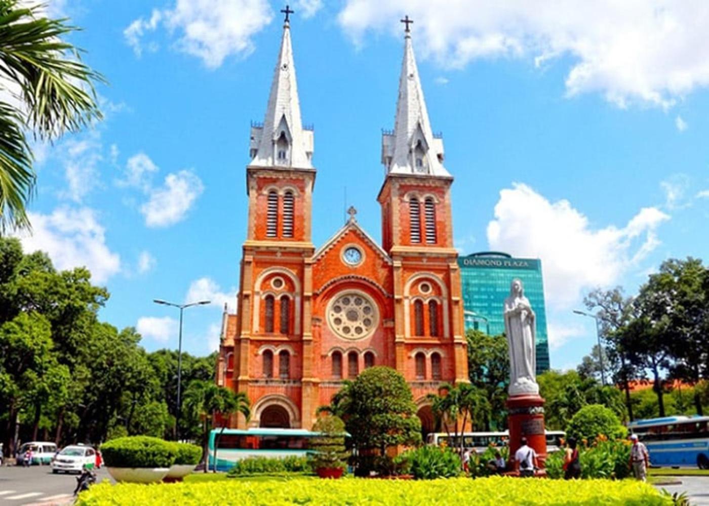 花ren * Ho Chi Minh City