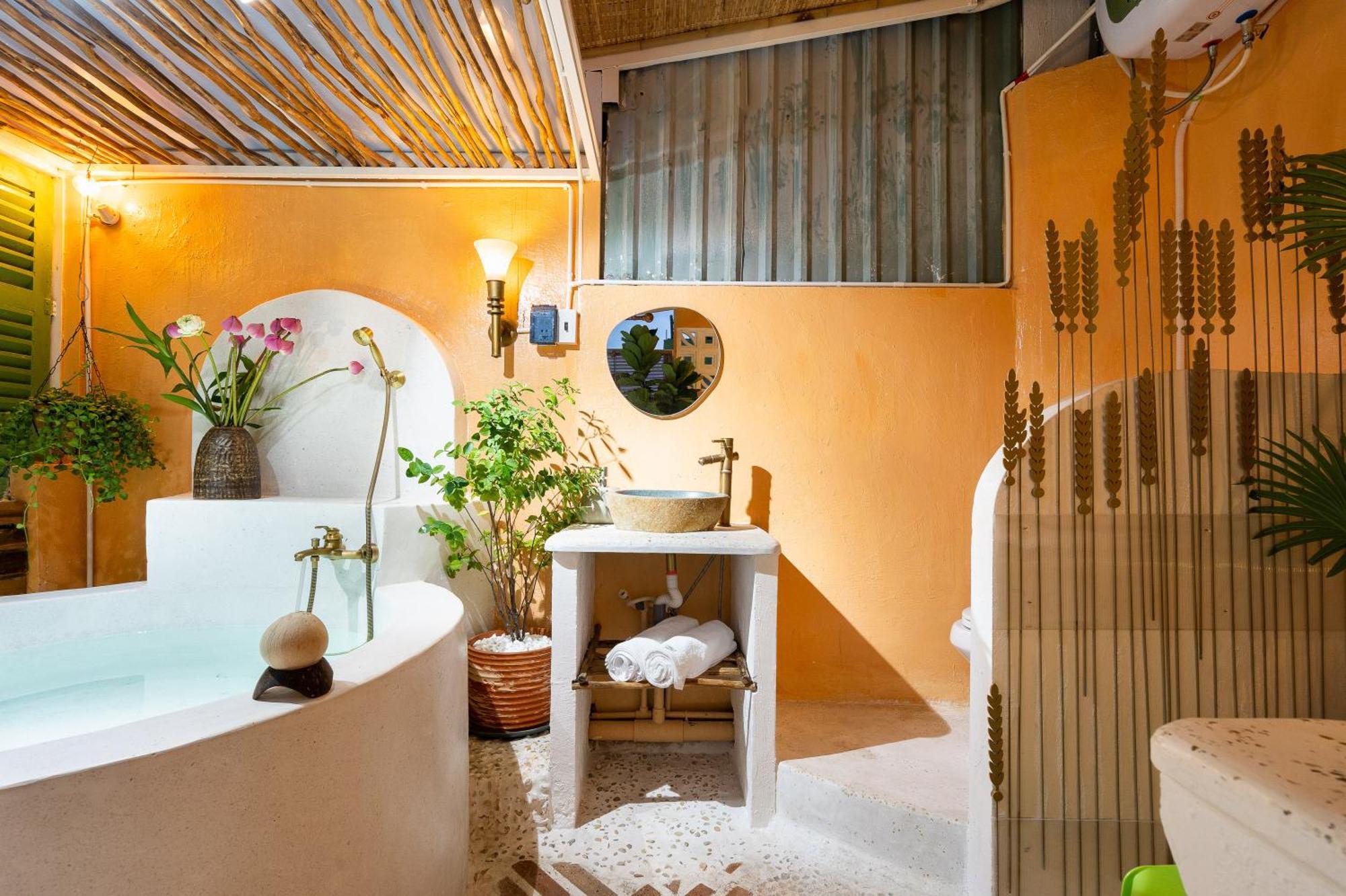 Center - Rooftop - Outdoor Bathtub * Ho Chi Minh City