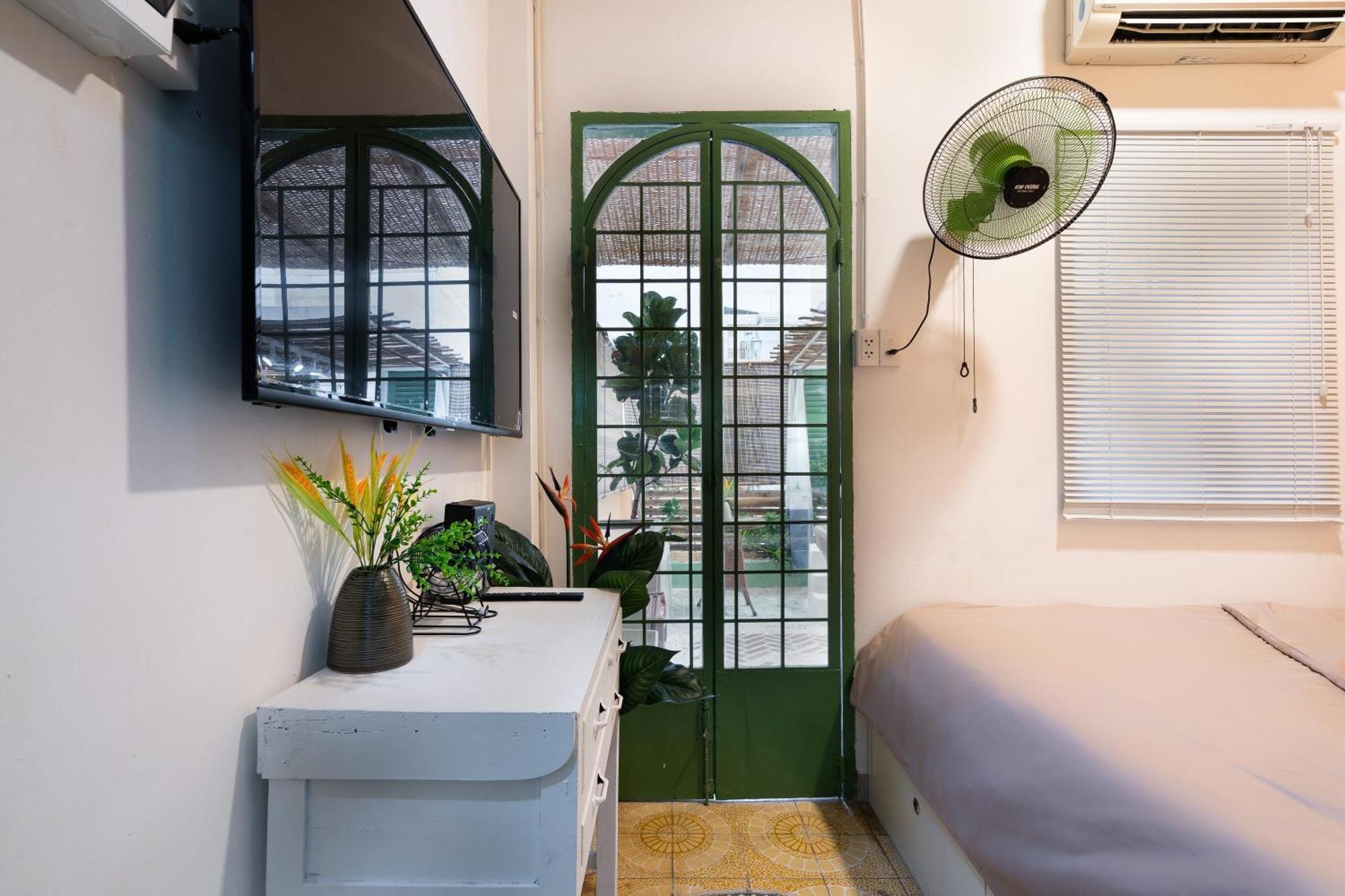 Apartment Center - Rooftop - Outdoor Bathtub *
