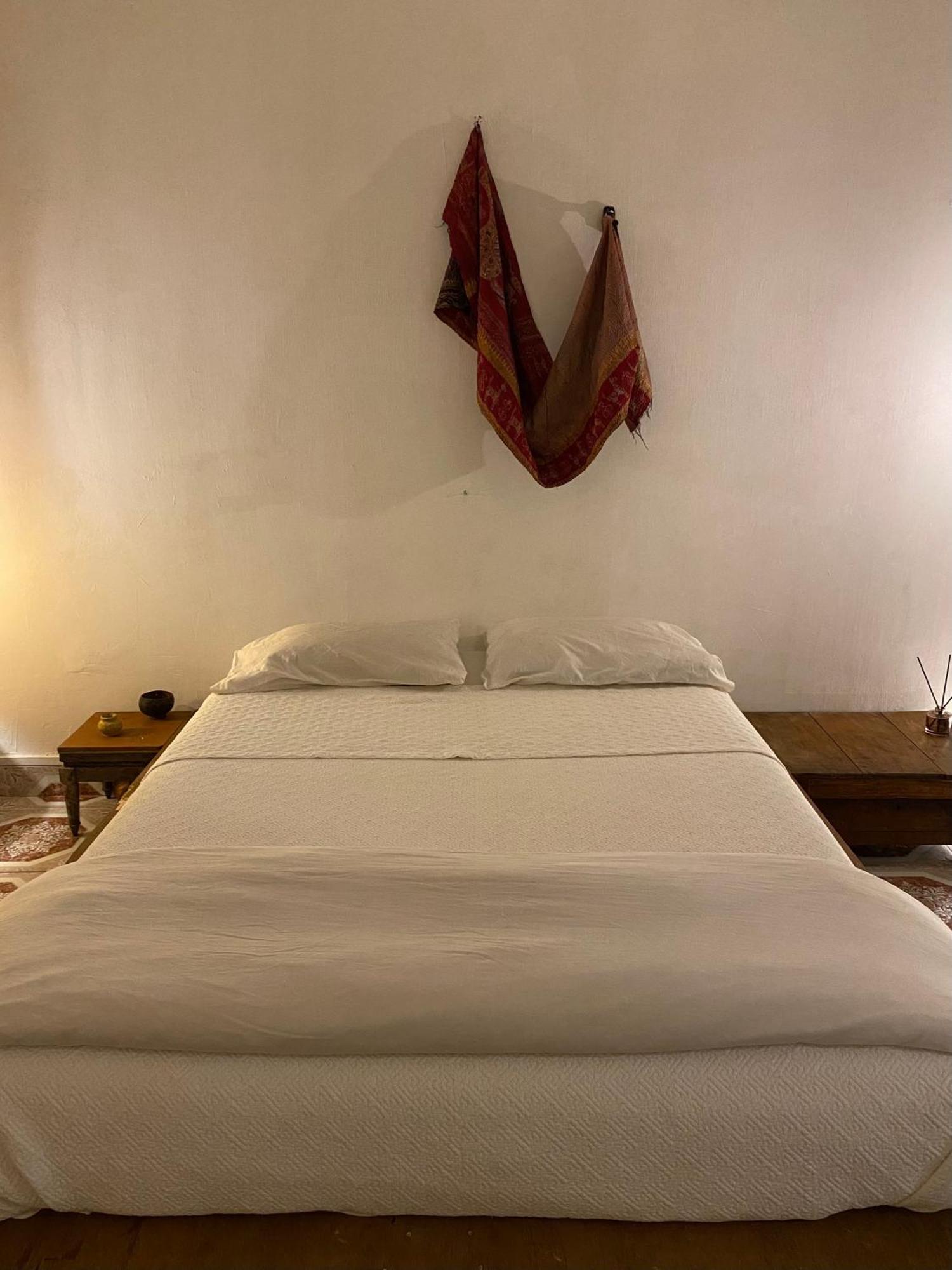 Bed & Breakfast Casa Cocore Charming Old Saigon House *
