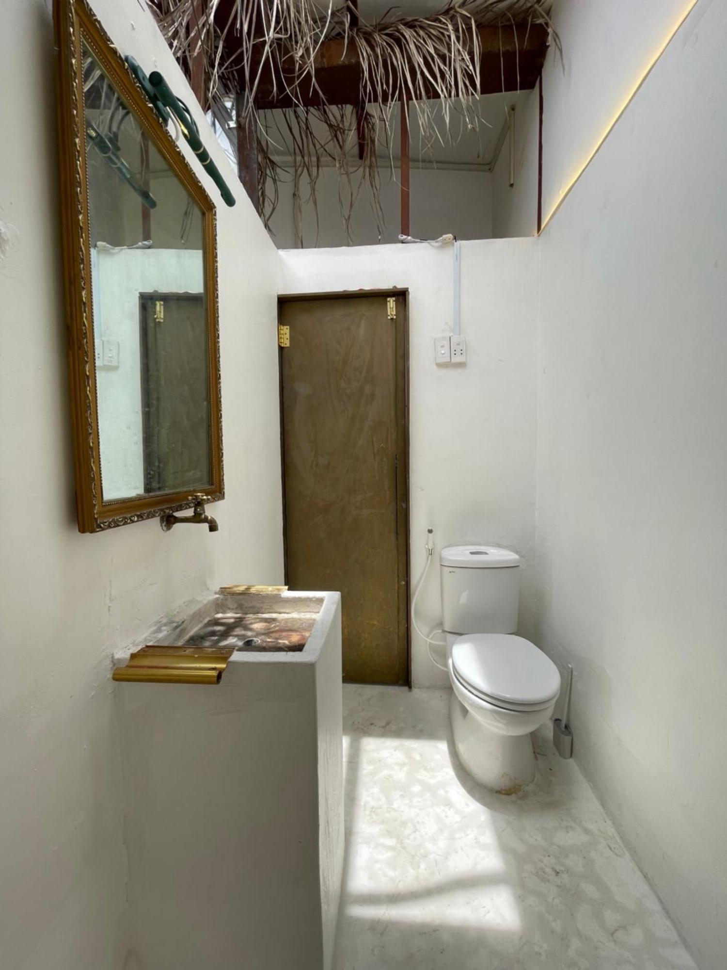 Casa Cocore Charming Old Saigon House *