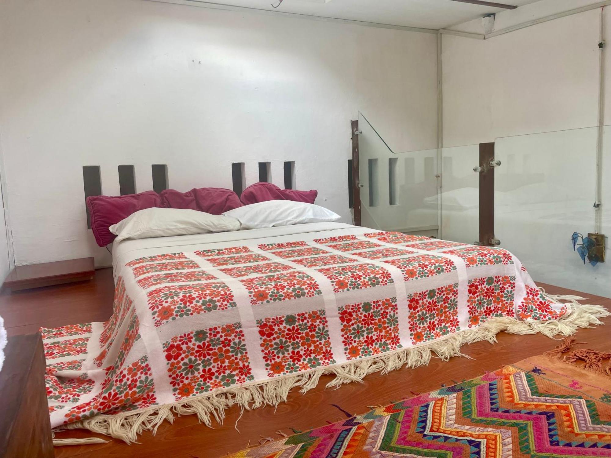 Bed & Breakfast Casa Cocore Charming Old Saigon House