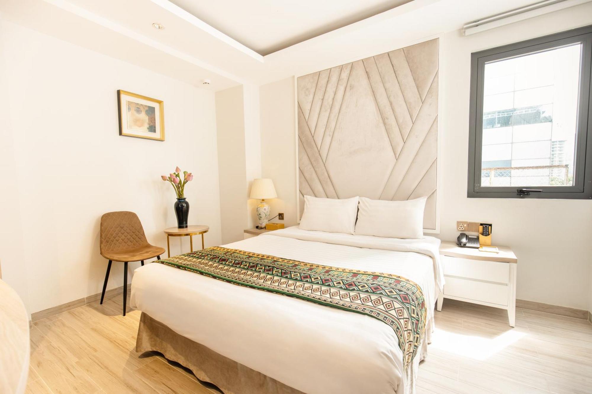 Khách sạn 8b & Spa