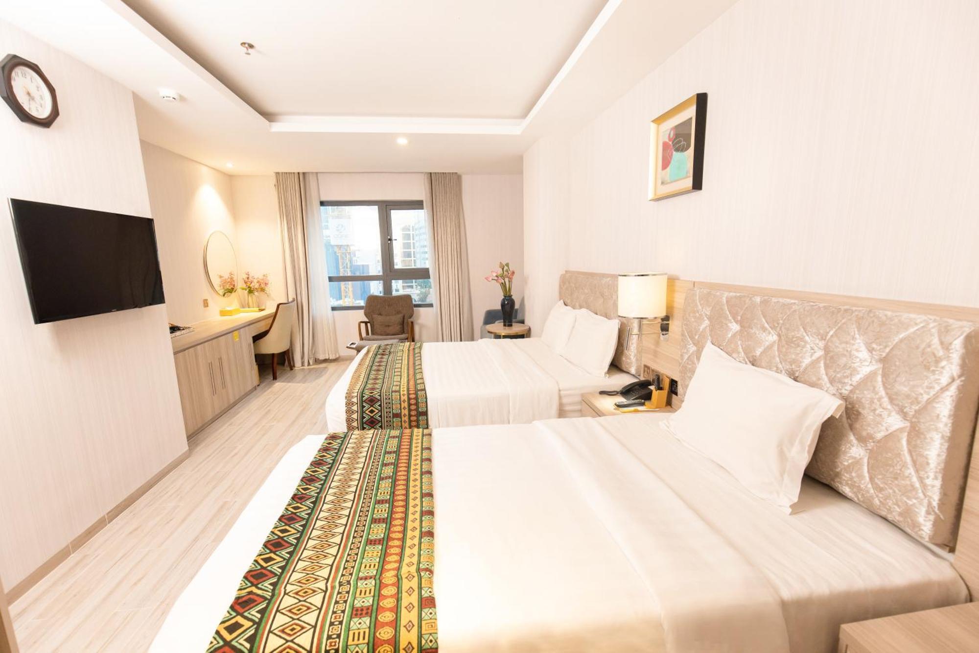 Khách sạn 8b & Spa 4*