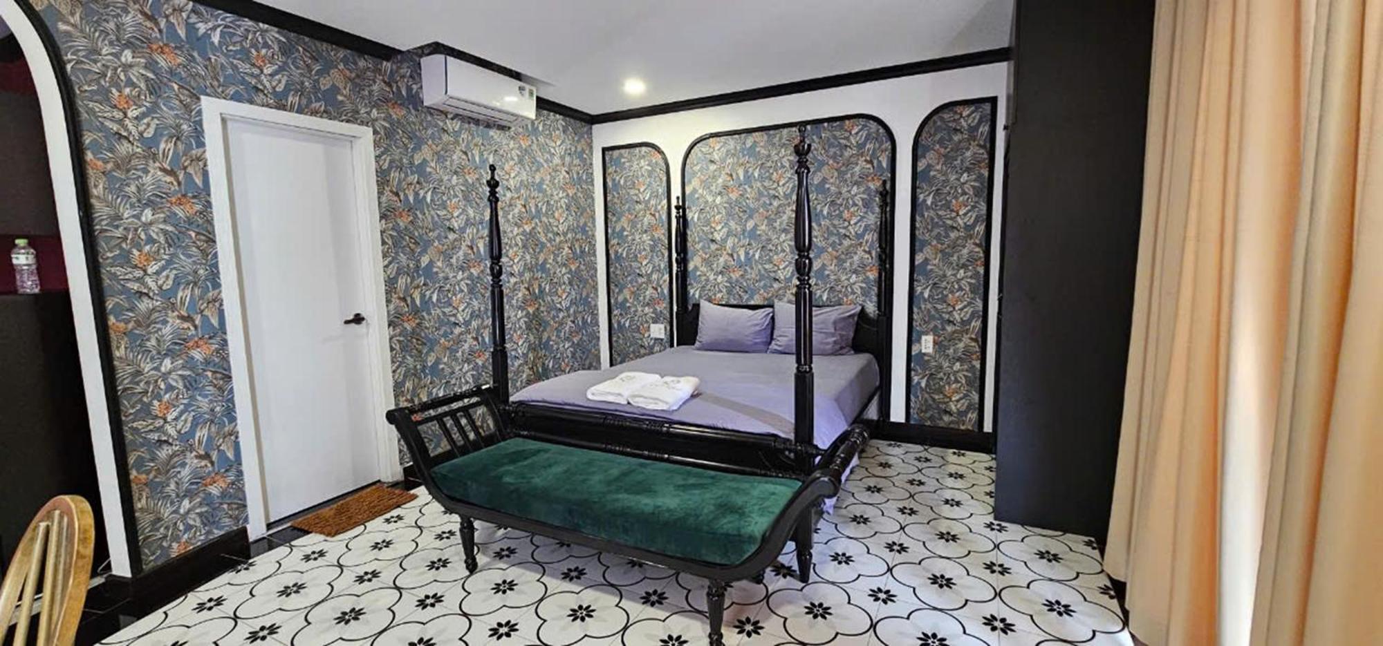 Hotel Sargon D'luxe 3*
