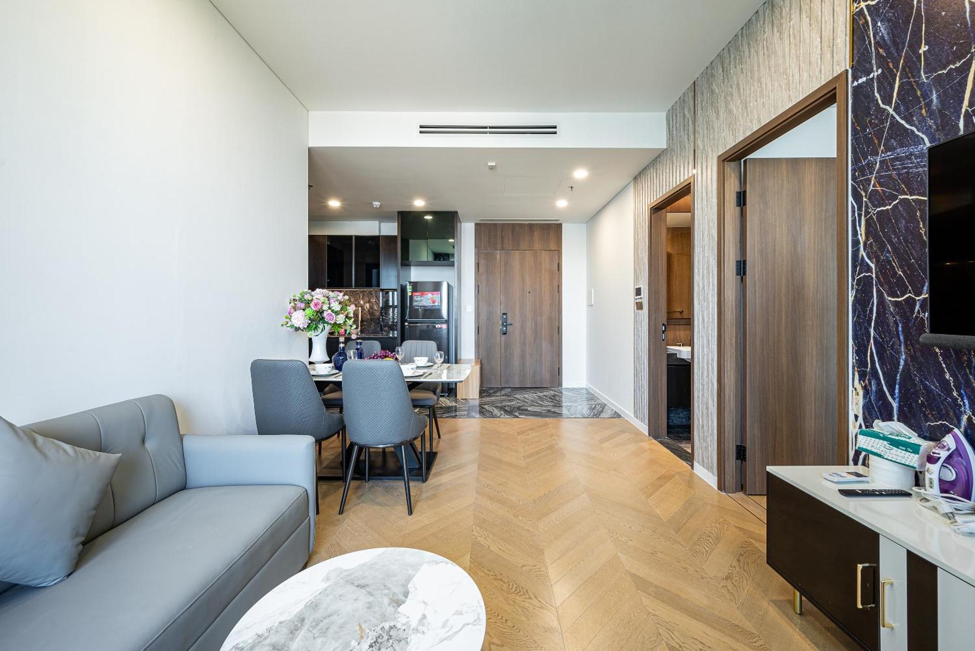 Apartment Lumiere Riverside Infinity Pool Ho Chi Minh City