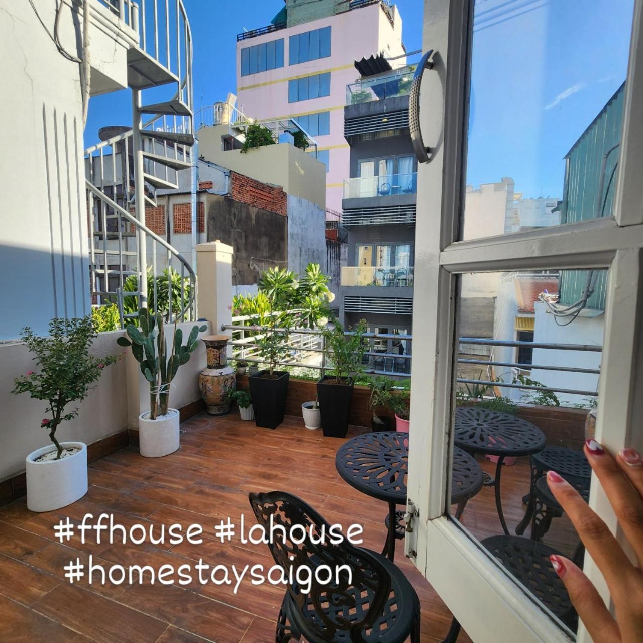 F F House