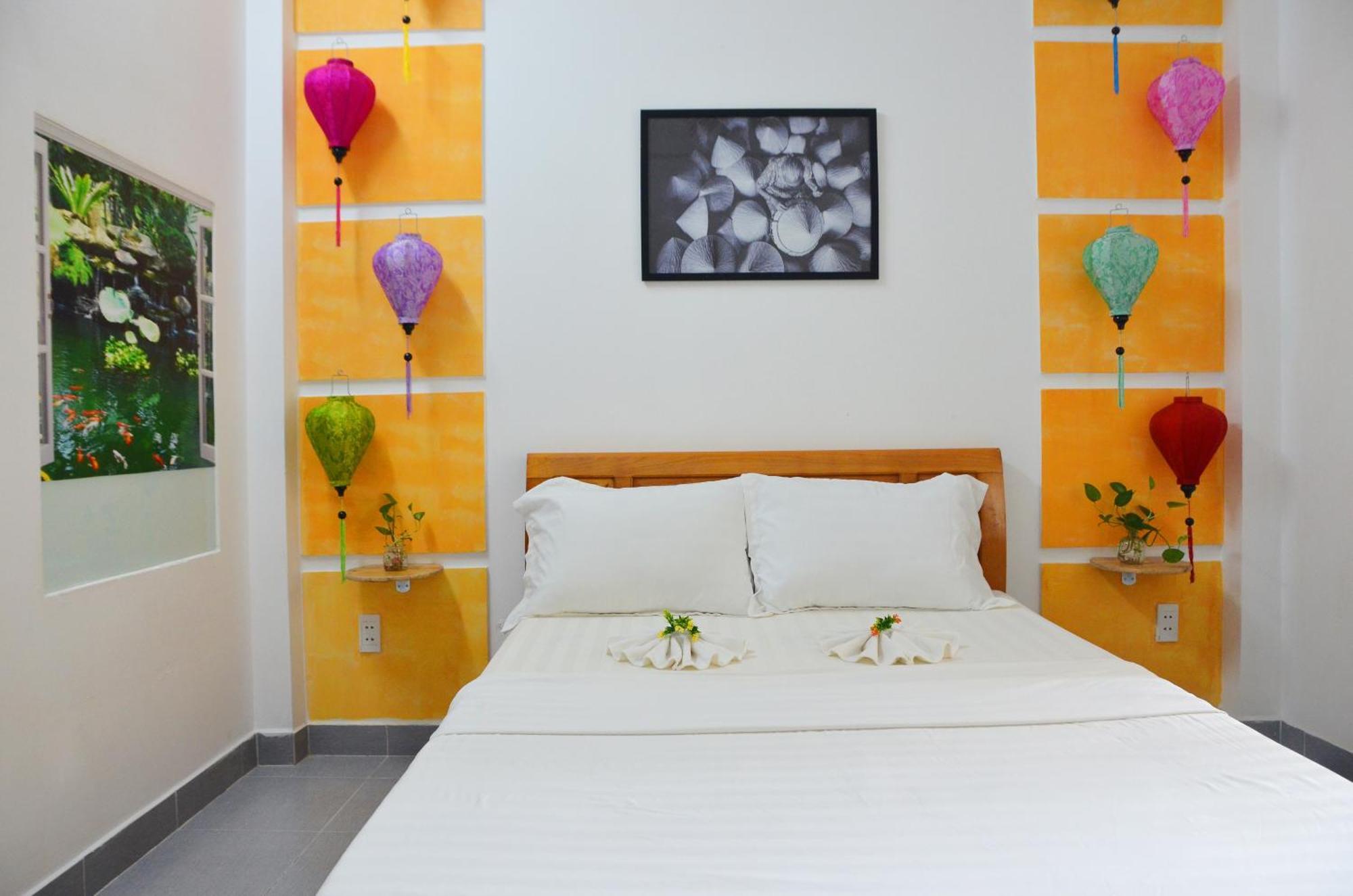 Northern 2 - Bui Vien Walking Street * Ho Chi Minh City