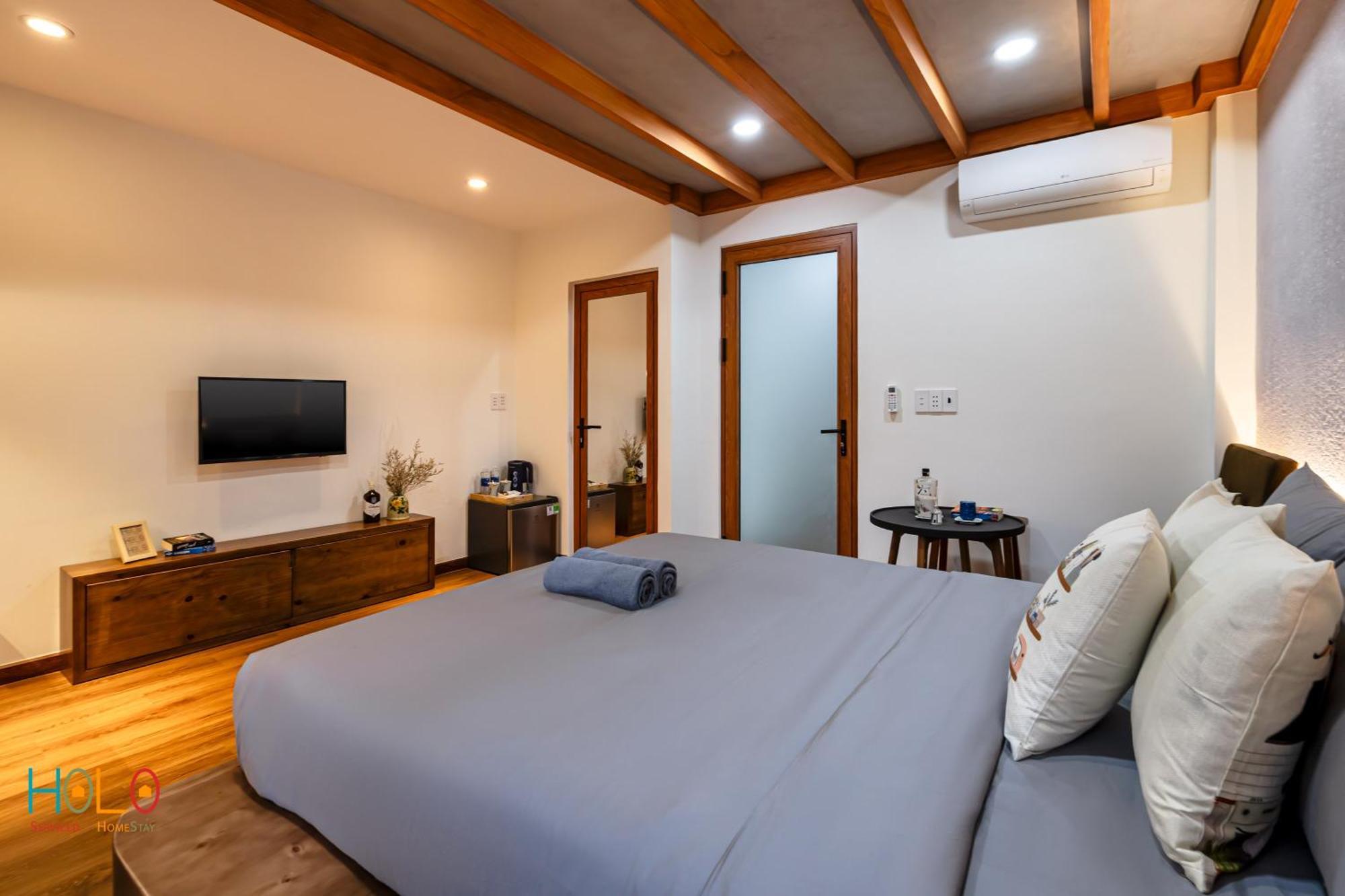 Khách sạn hẻo lánh Holo Ham Nghi Saigon - Serviced Homestay