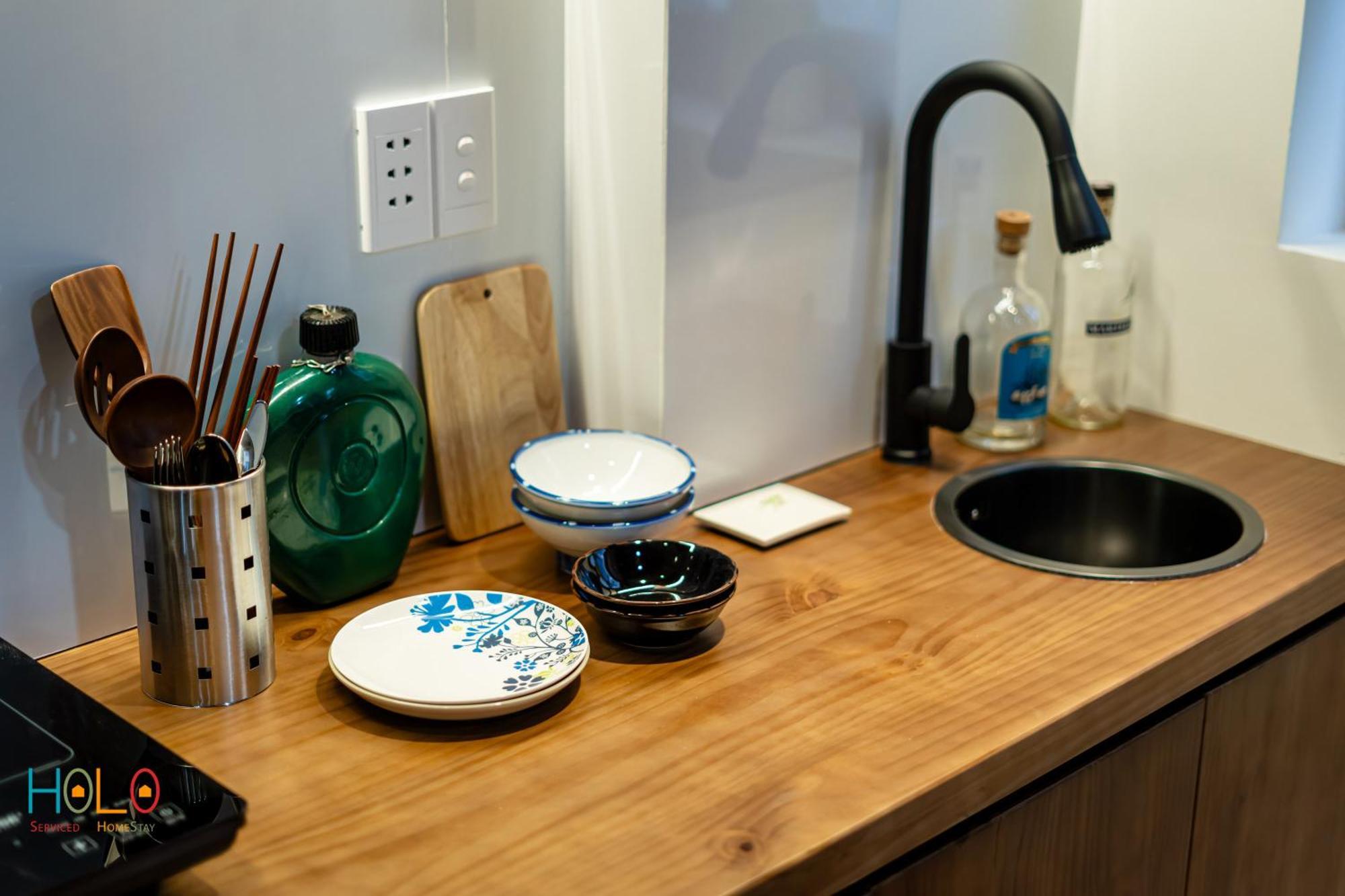 Khách sạn hẻo lánh Holo Ham Nghi Saigon - Serviced Homestay *