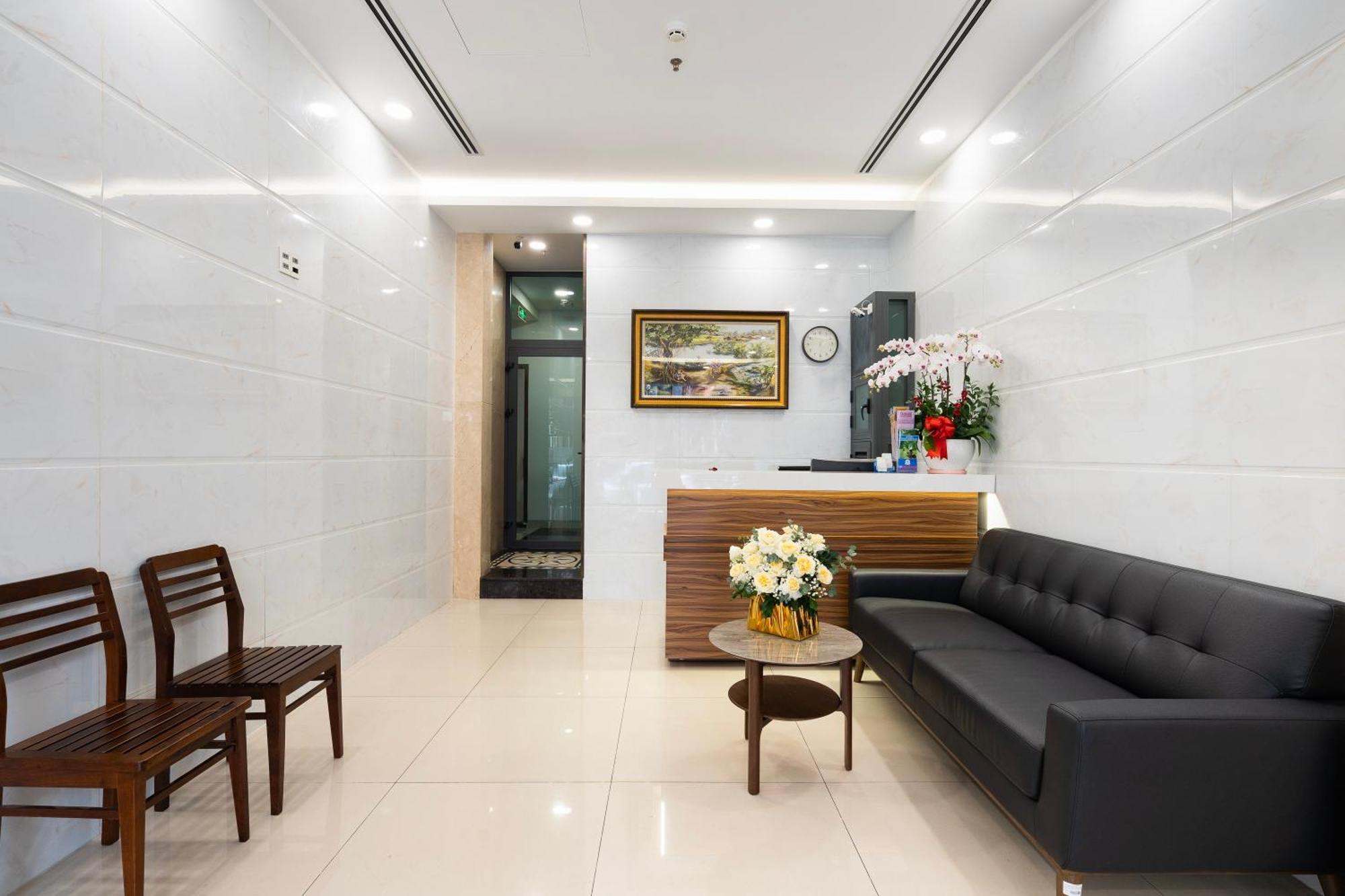 Hoang Luxury Dist 1 Hotel