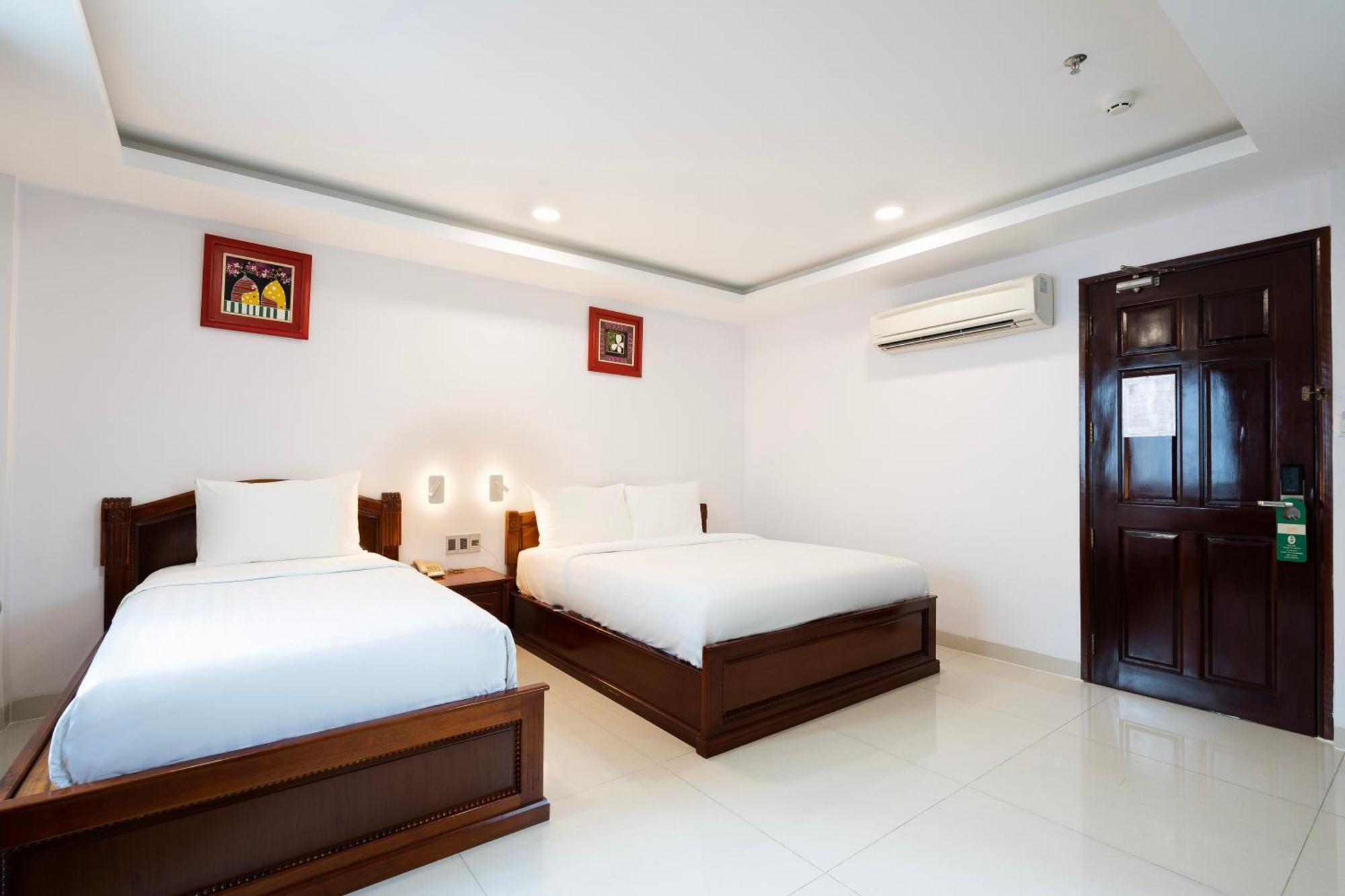 Hoang Luxury Dist 1