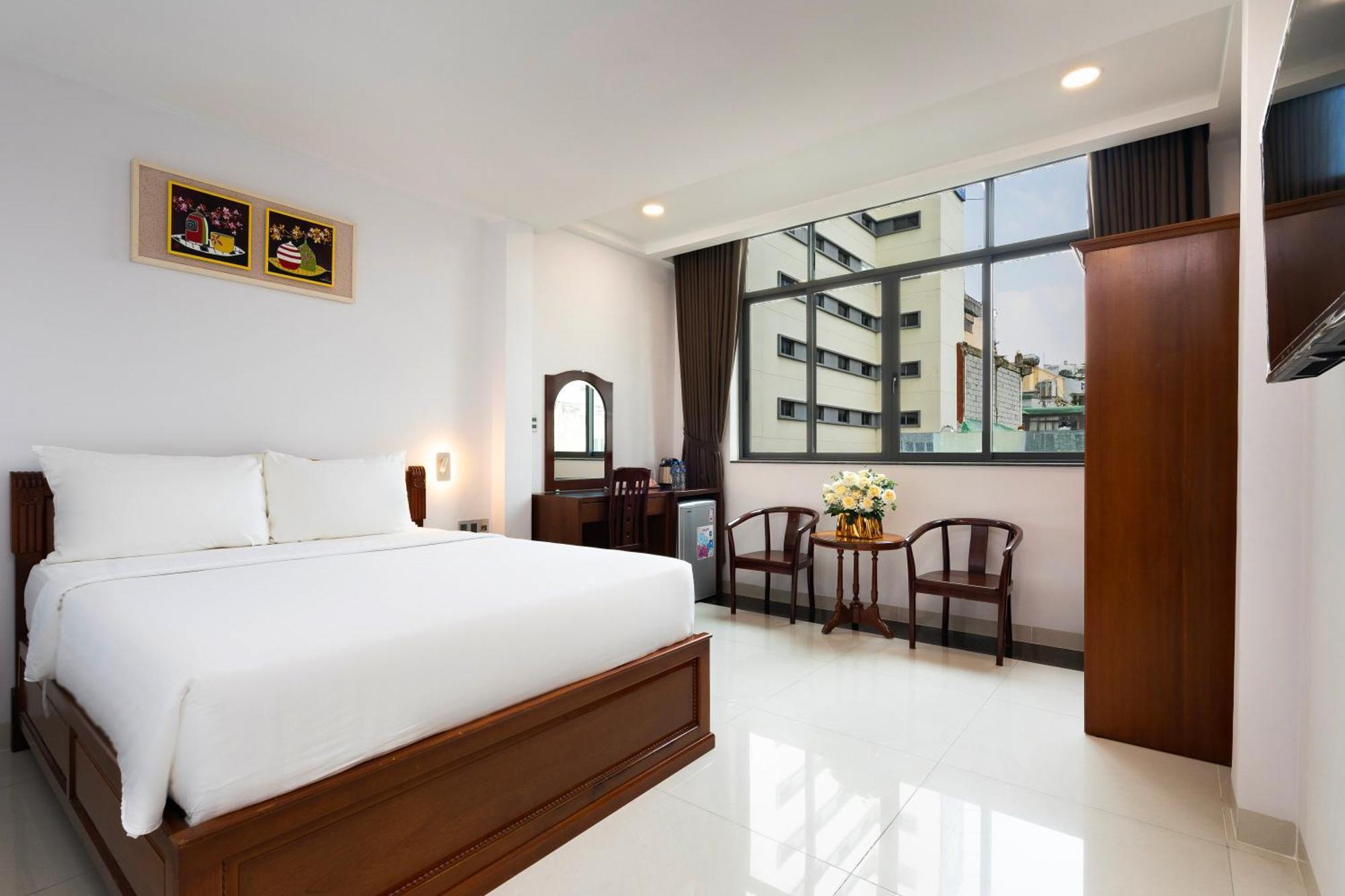 Hoang Luxury Dist 1 Hotel