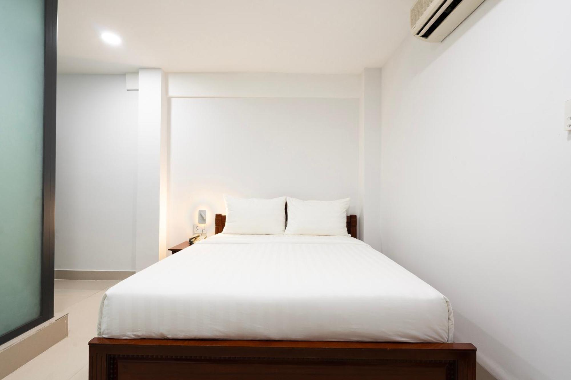 Hoang Luxury Dist 1 Hotel 3*