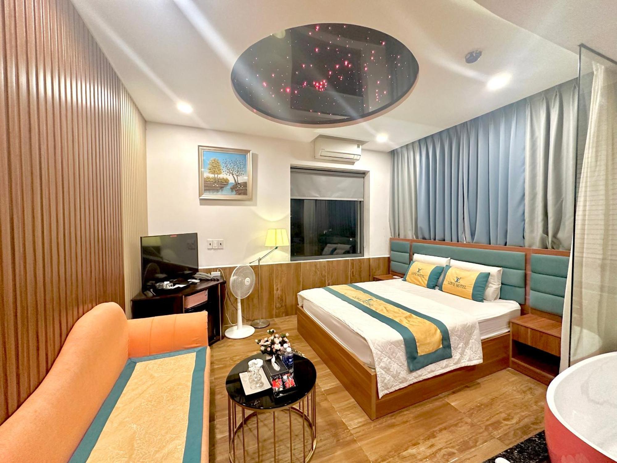 Hoc Mon Hotel