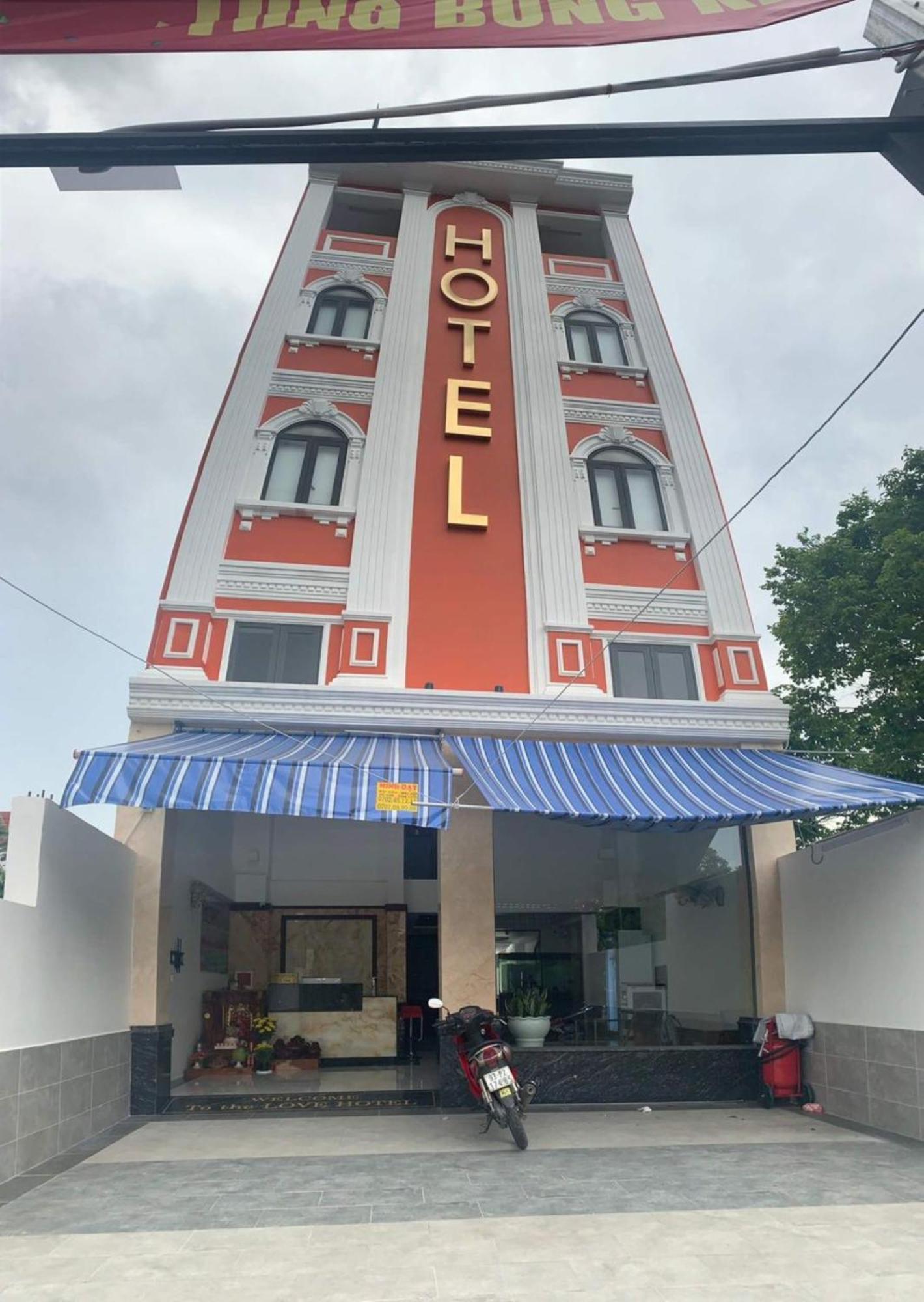 Hoc Mon Hotel *