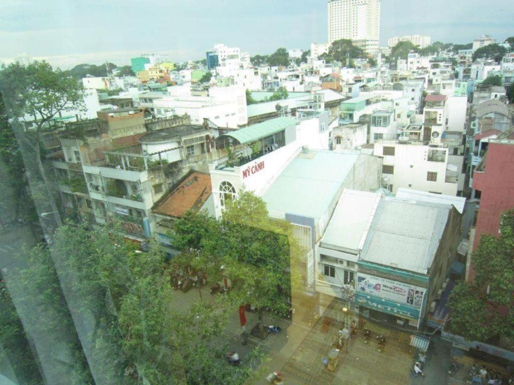 Hotel Phoenix Saigon 2*