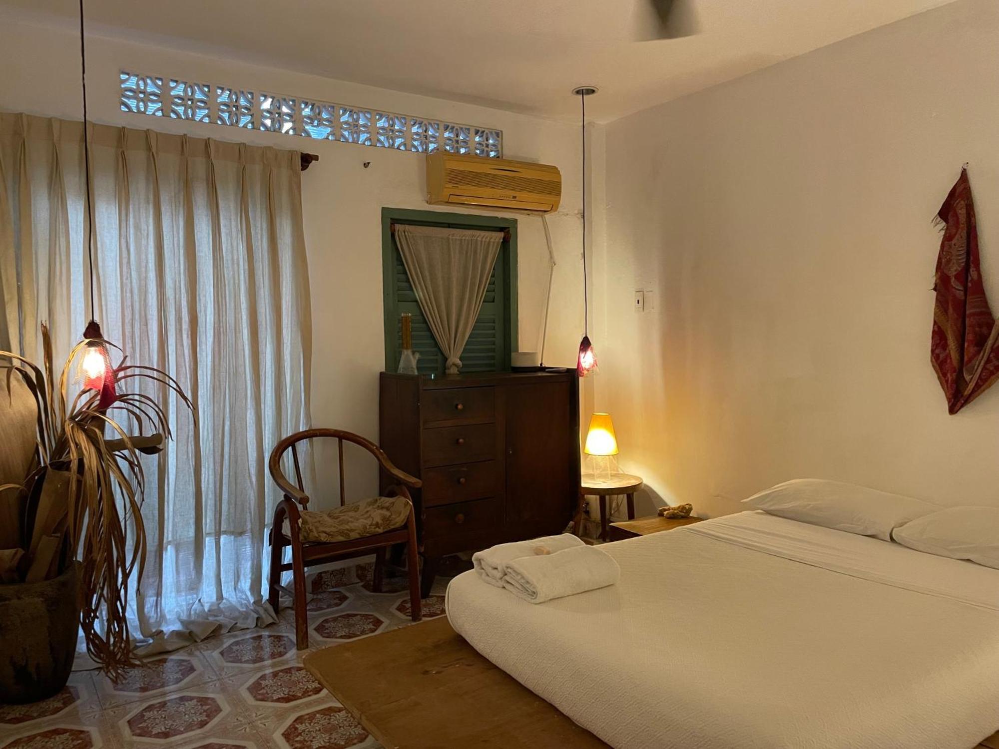 Casa Cocore Charming Old Saigon House Bed & Breakfast