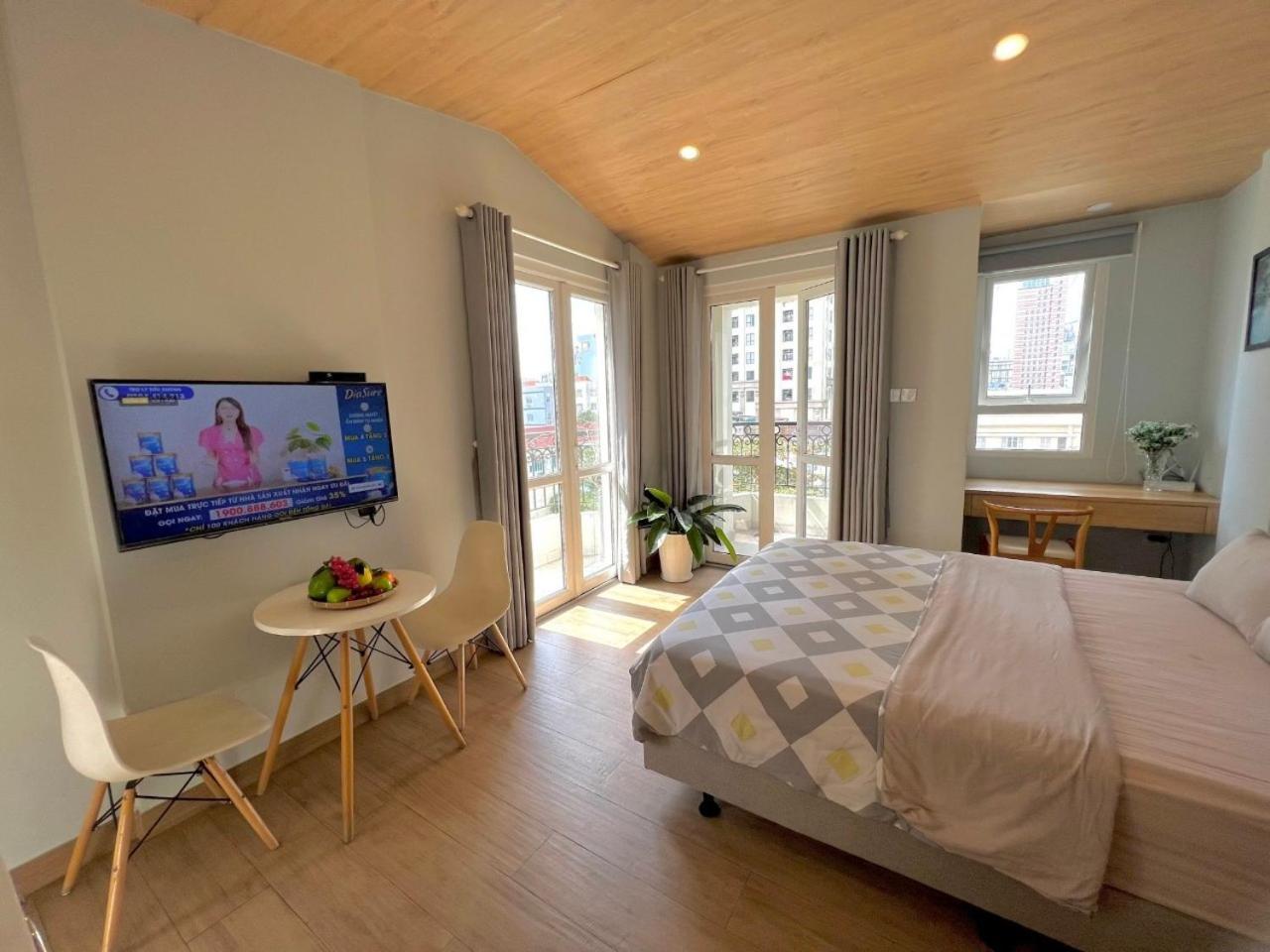 7 * Ho Chi Minh City