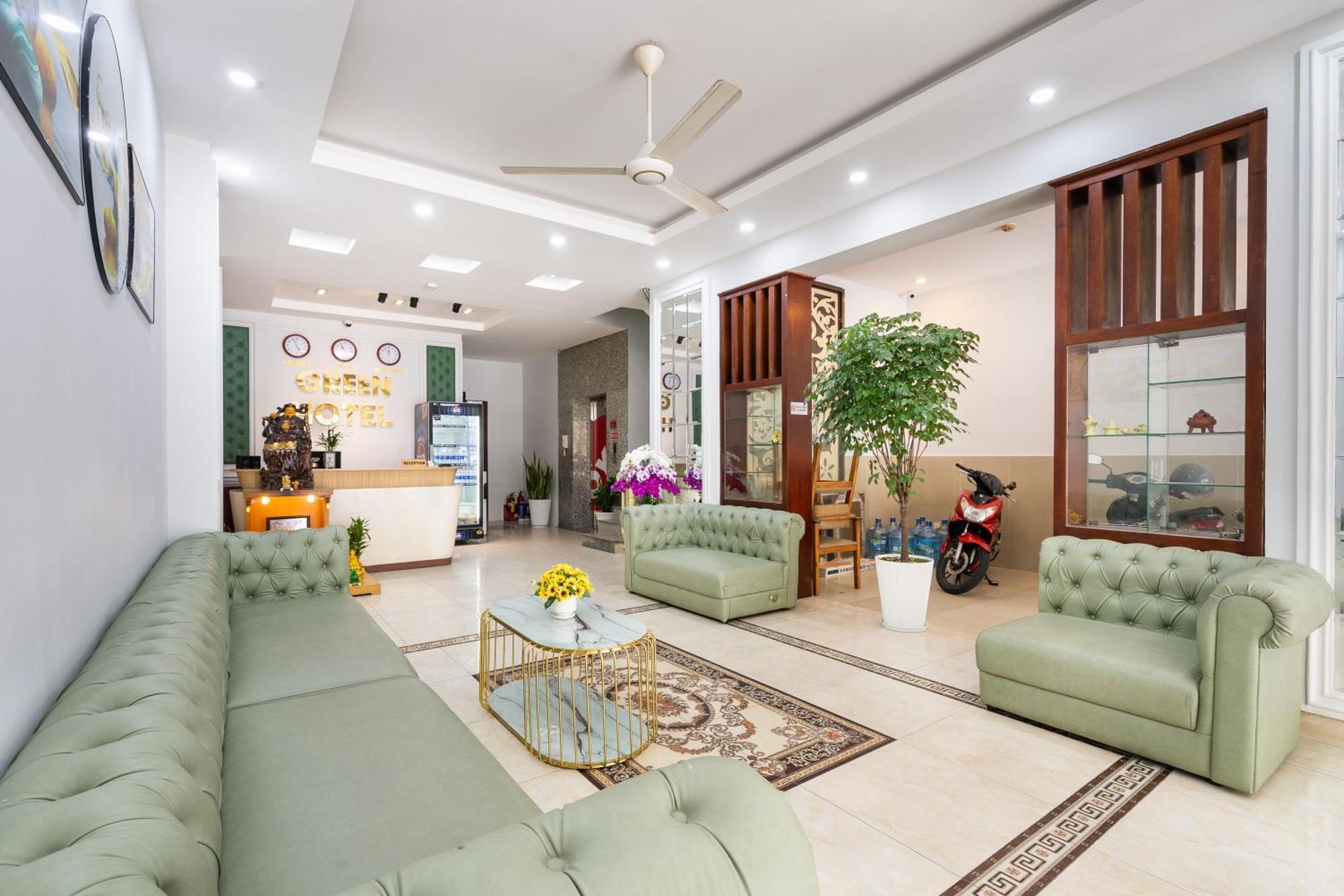 Airport Hotel 3*