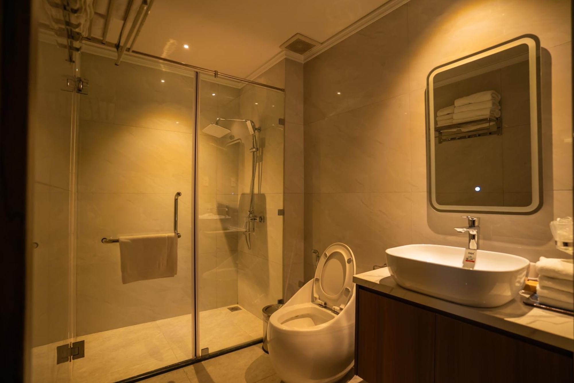 Khach San Minh Tam Le Quy Don Hotel