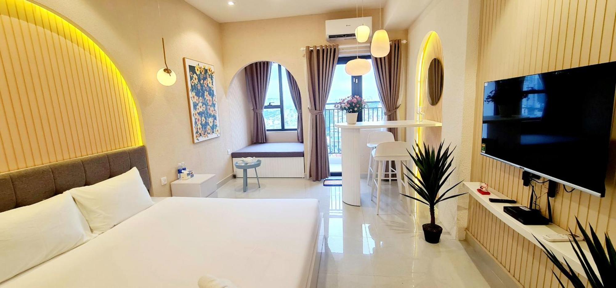 Aparthotel Soho Saigon Balcony