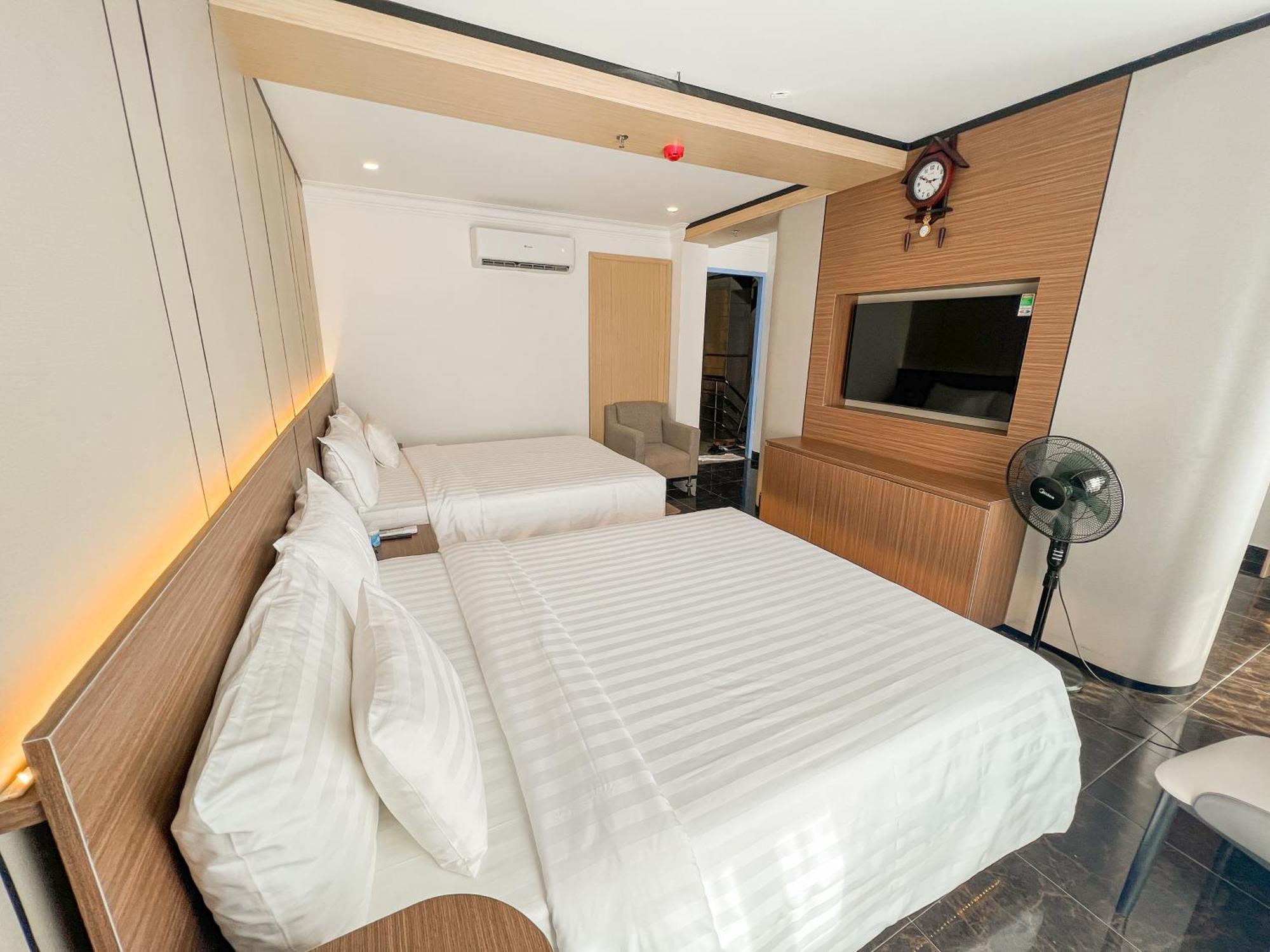 Hotel A25 - 277 Le Thanh Ton *