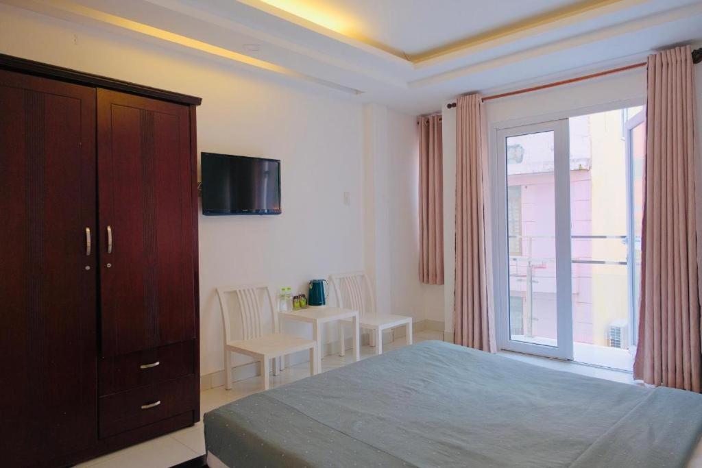 Ya 2* TP. Hồ Chí Minh