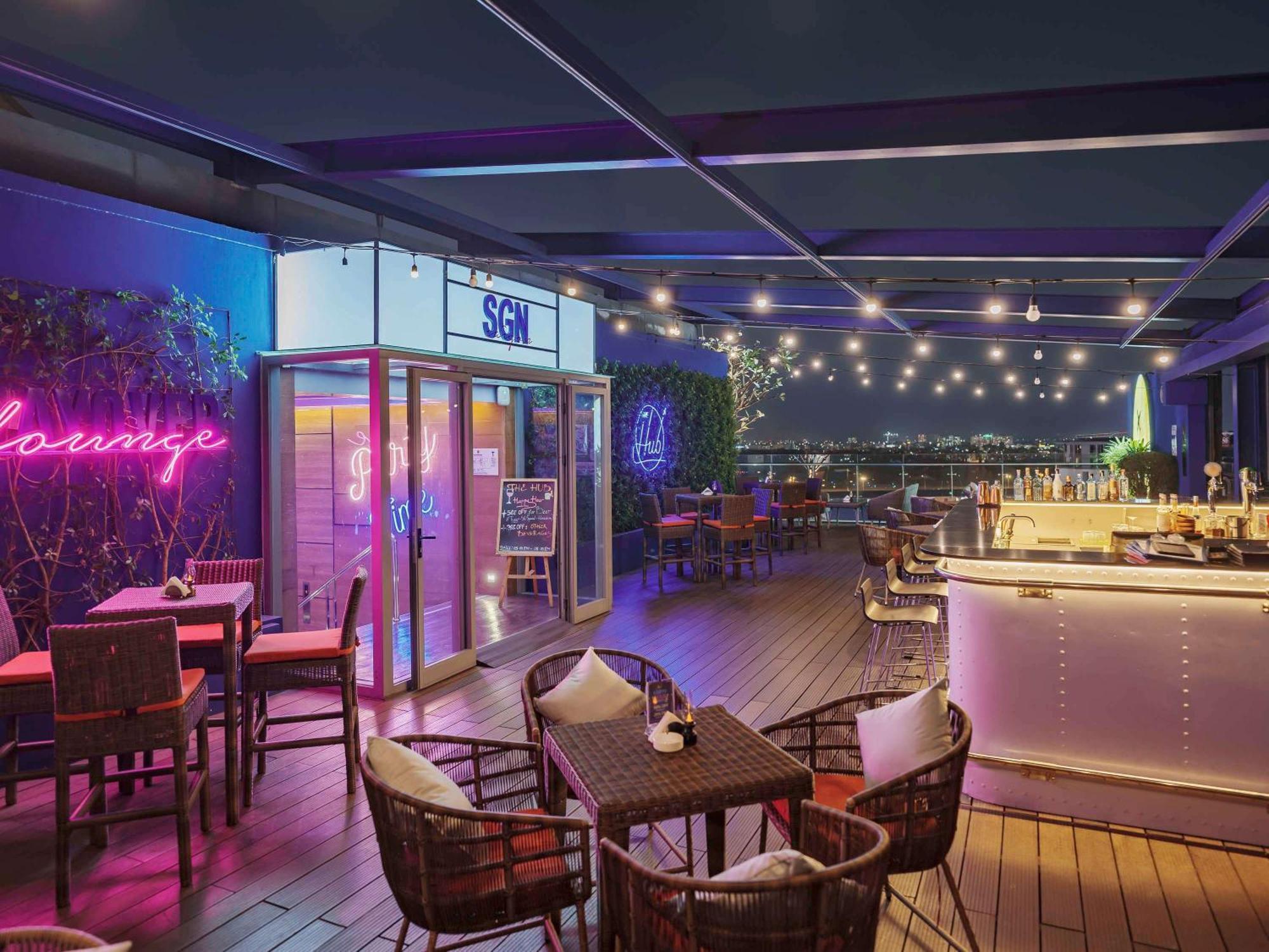 Ibis Saigon Airport Hotel 4*