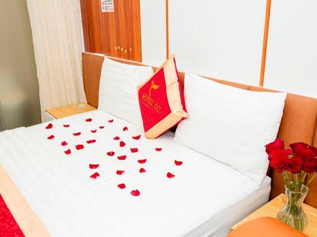 Hotel Khach San Q7