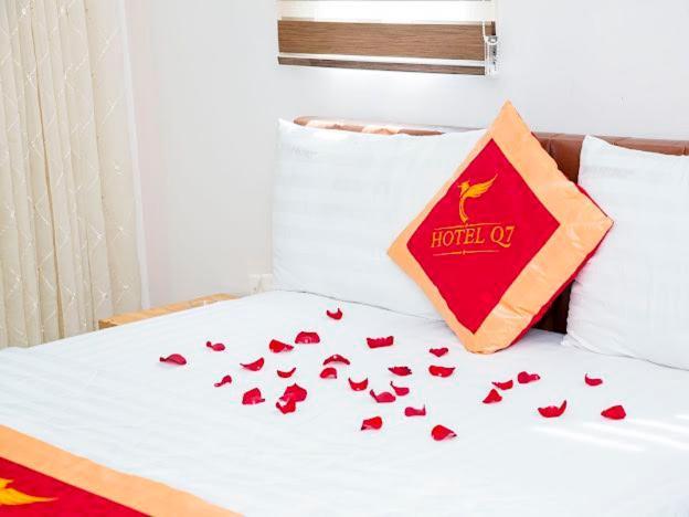 Hotel Khach San Q7