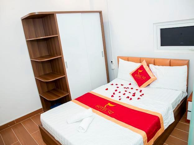 Khach San Q7 Hotel